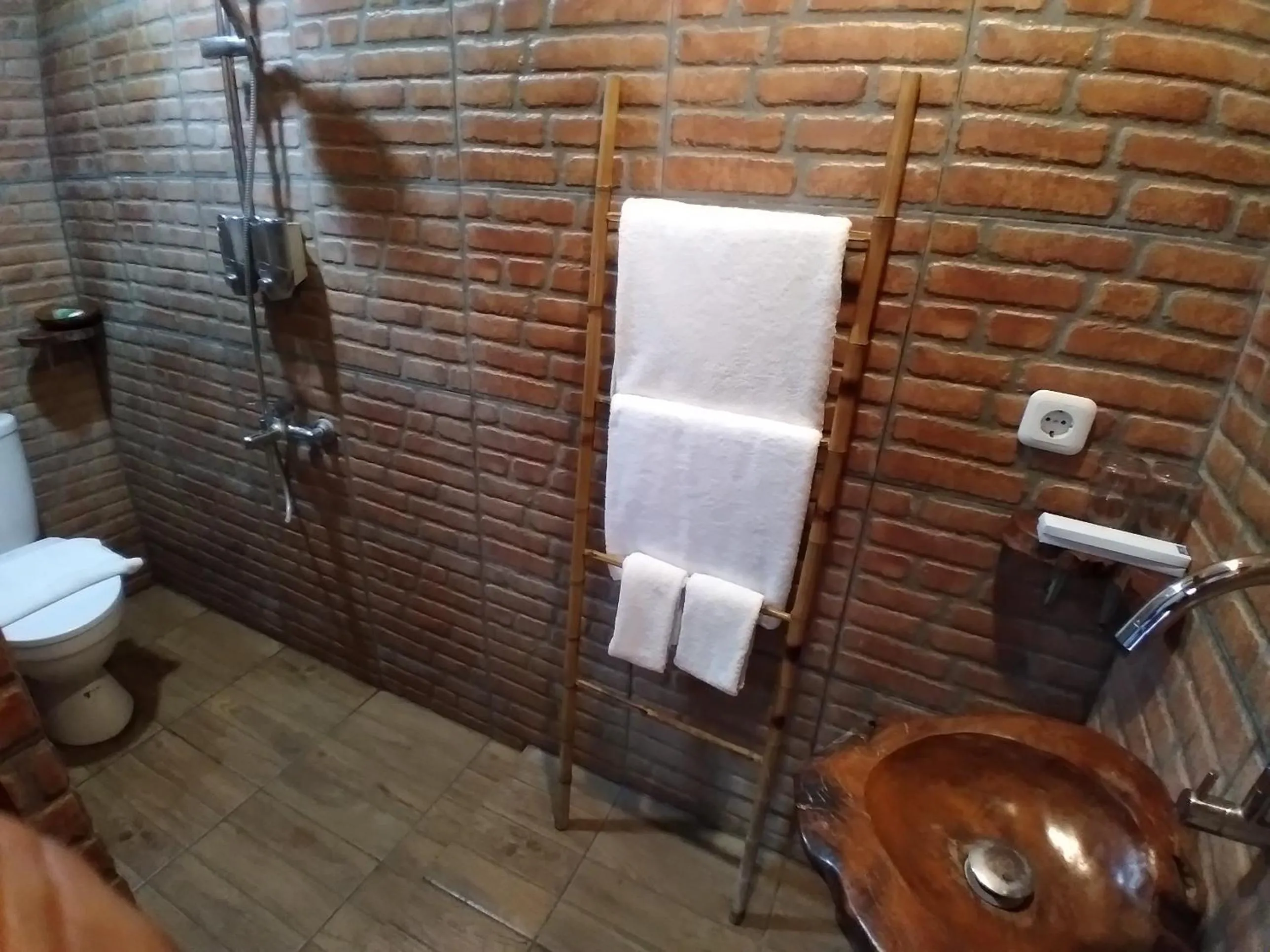 Bathroom in Dem Ayem Heritage Guest House