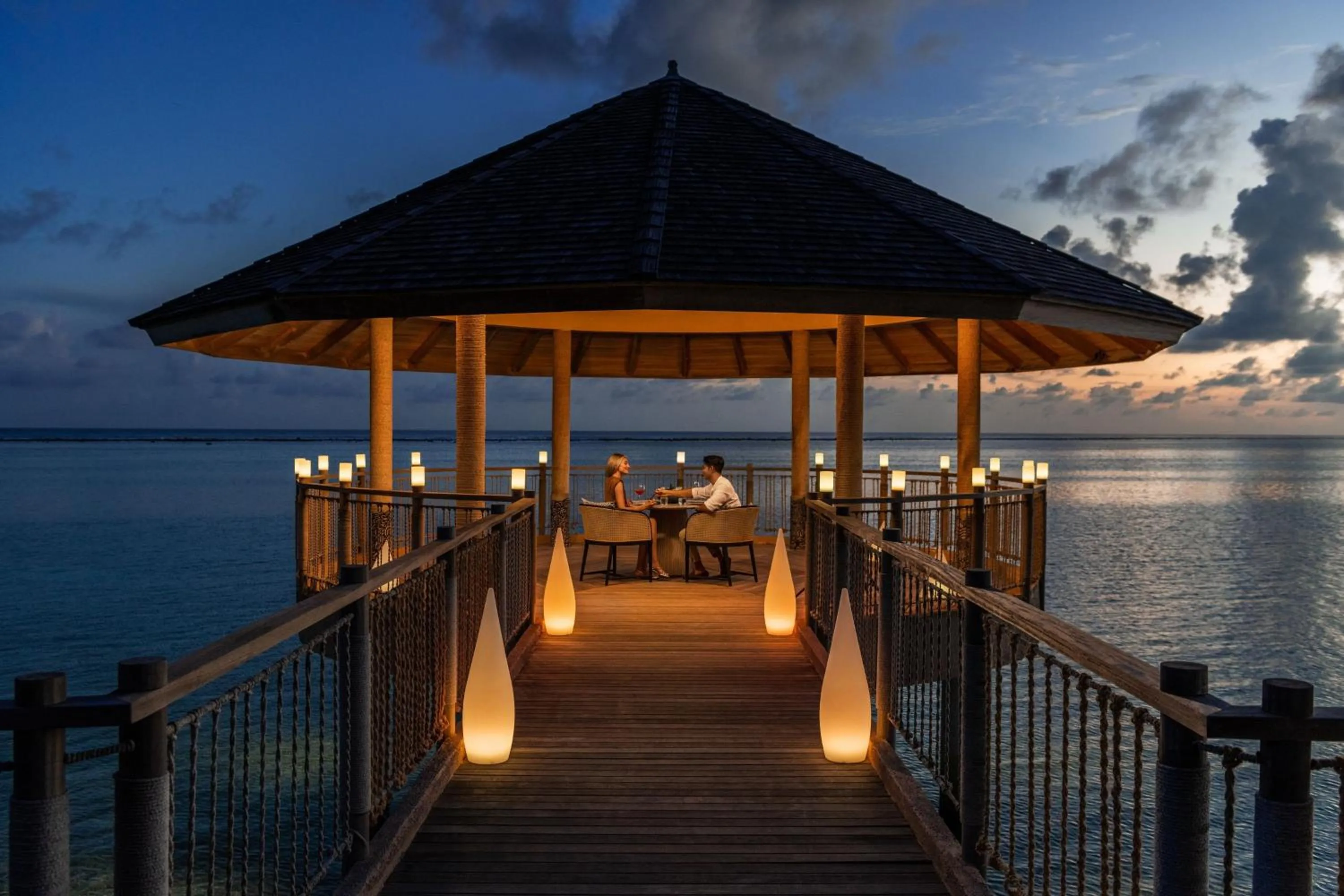 Restaurant/places to eat in Le Meridien Maldives Resort & Spa