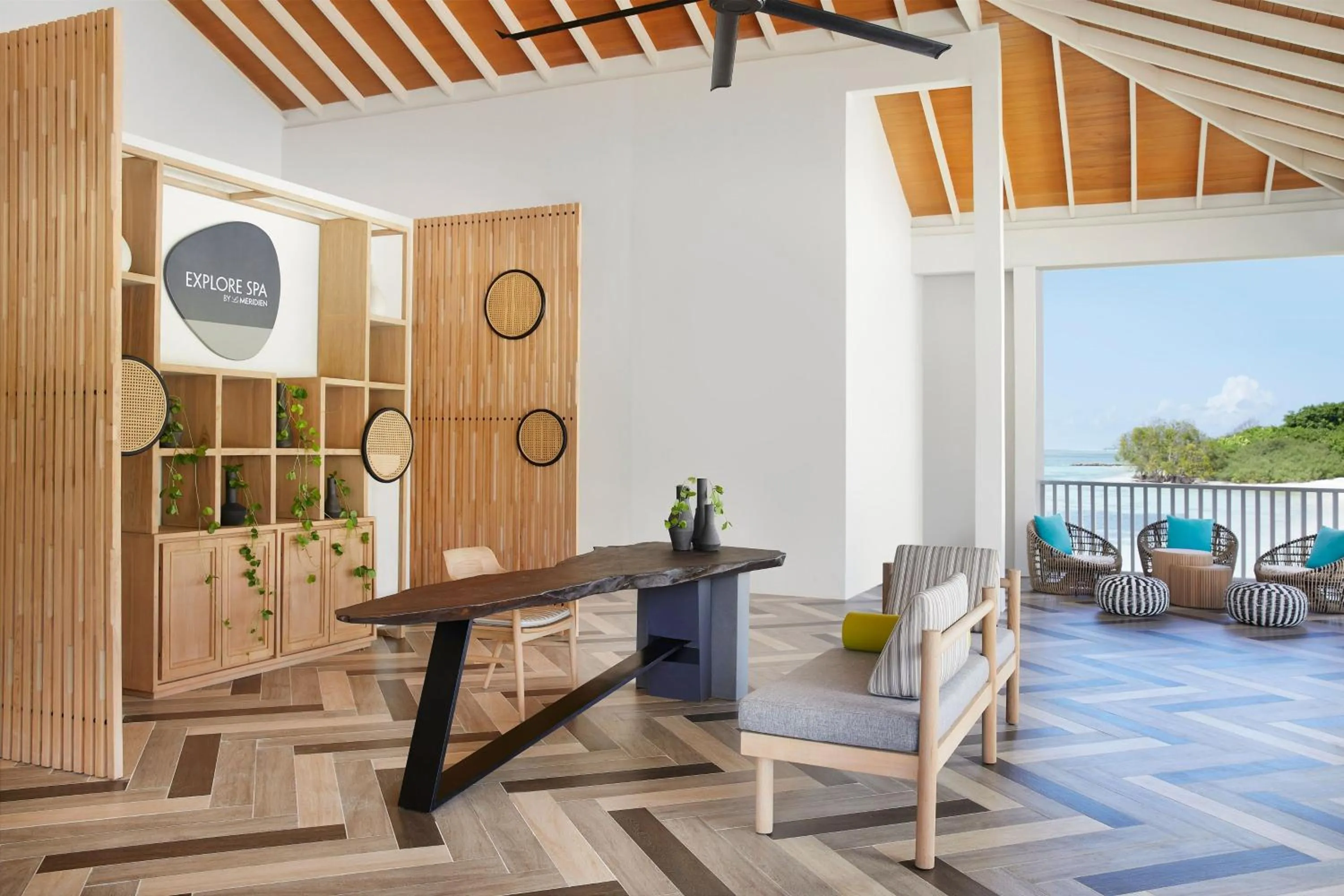 Lobby or reception in Le Meridien Maldives Resort & Spa