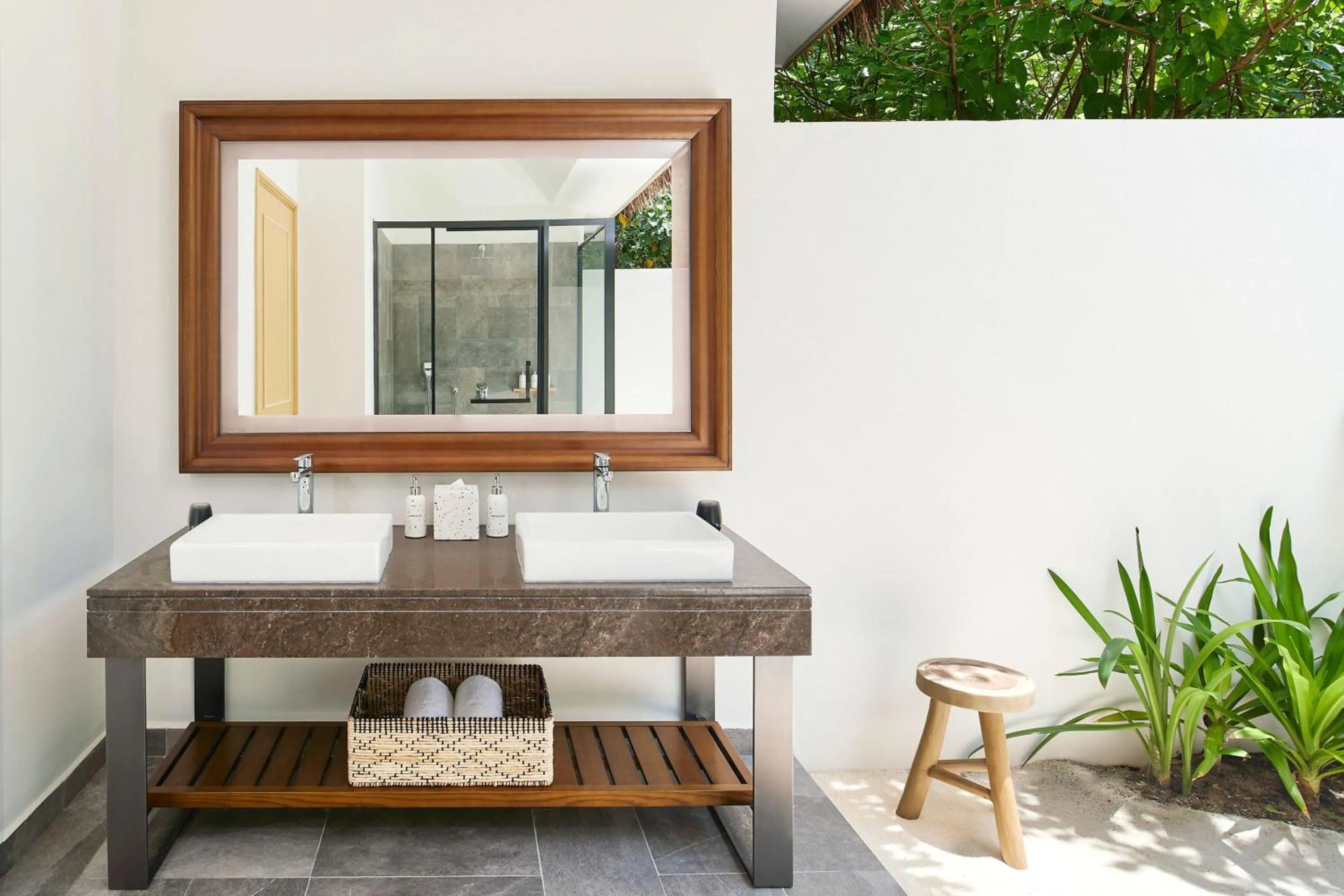 Bathroom in Le Meridien Maldives Resort & Spa