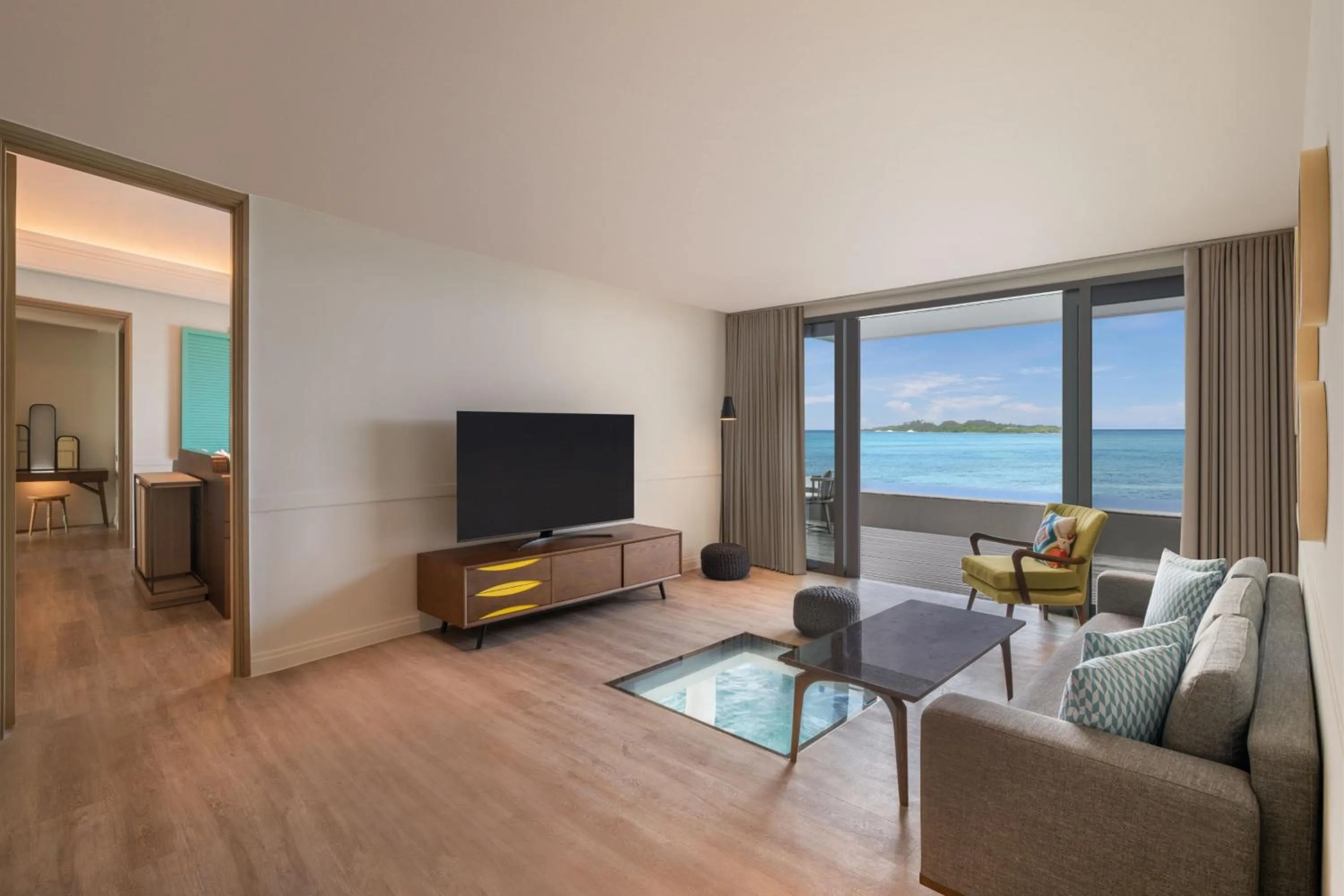 Living room in Le Meridien Maldives Resort & Spa