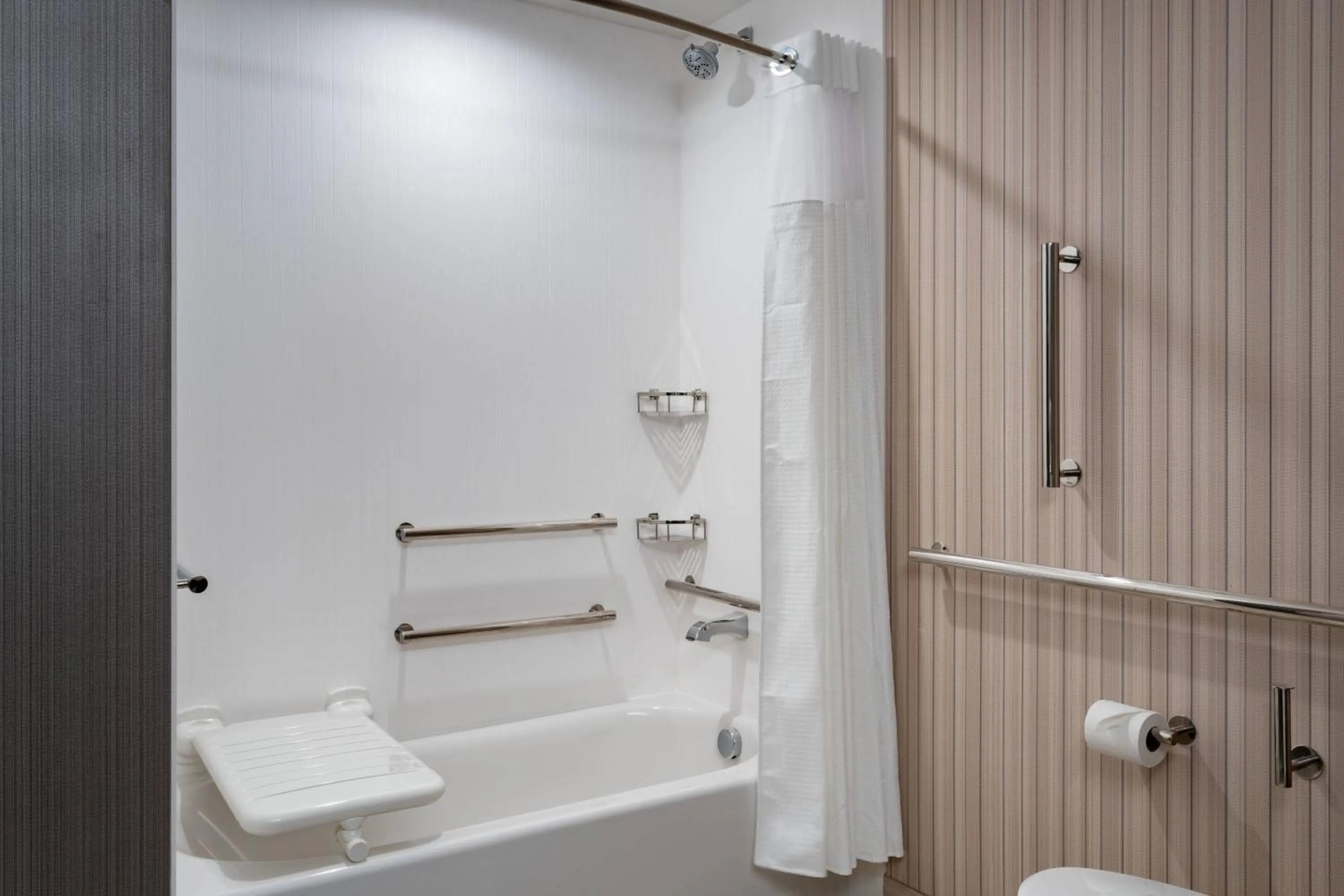 Bathroom in Courtyard by Marriott Port St. Lucie Tradition