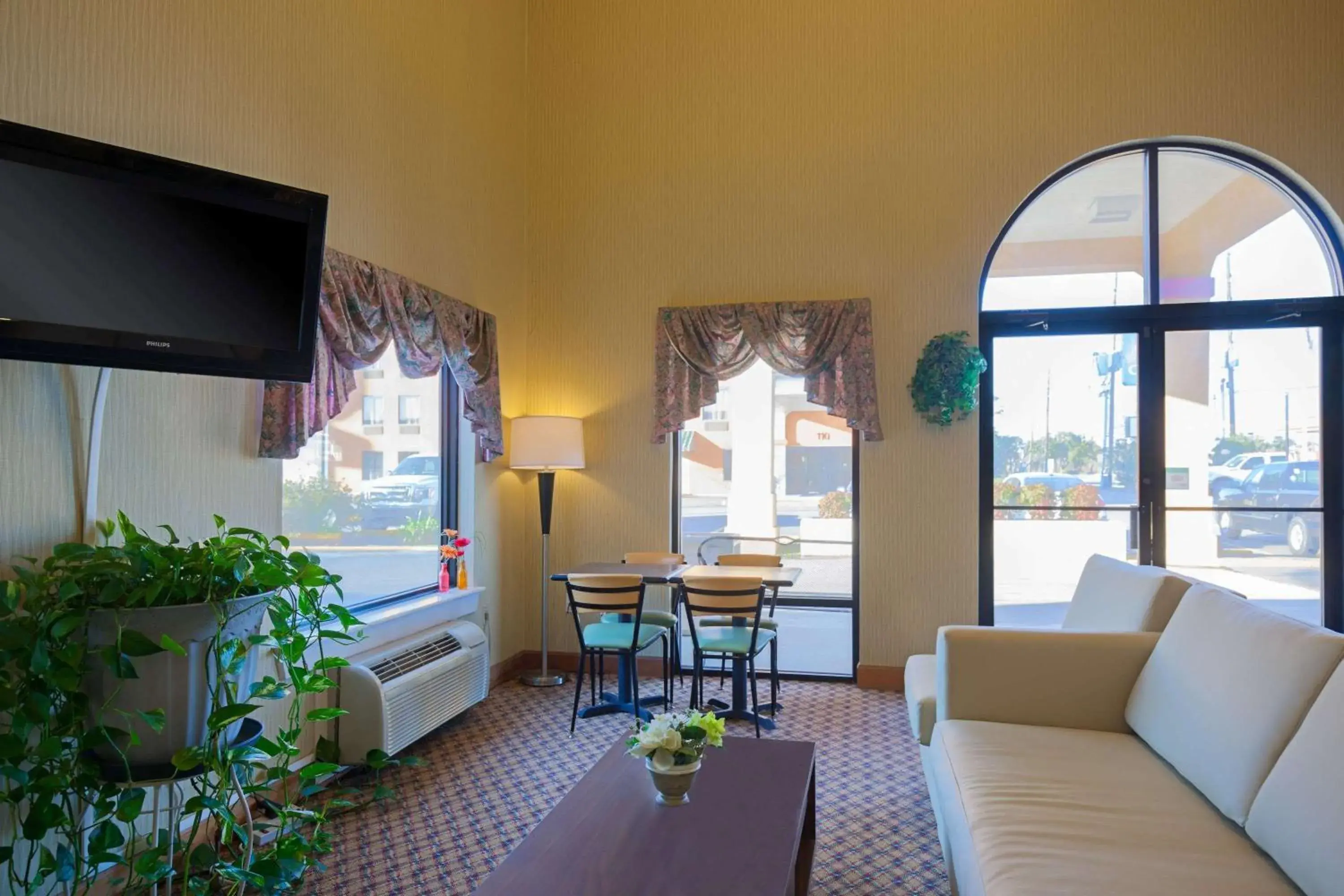 Lobby or reception in Super 8 by Wyndham Hammond Lobby or reception in Super 8 by Wyndham Hammond