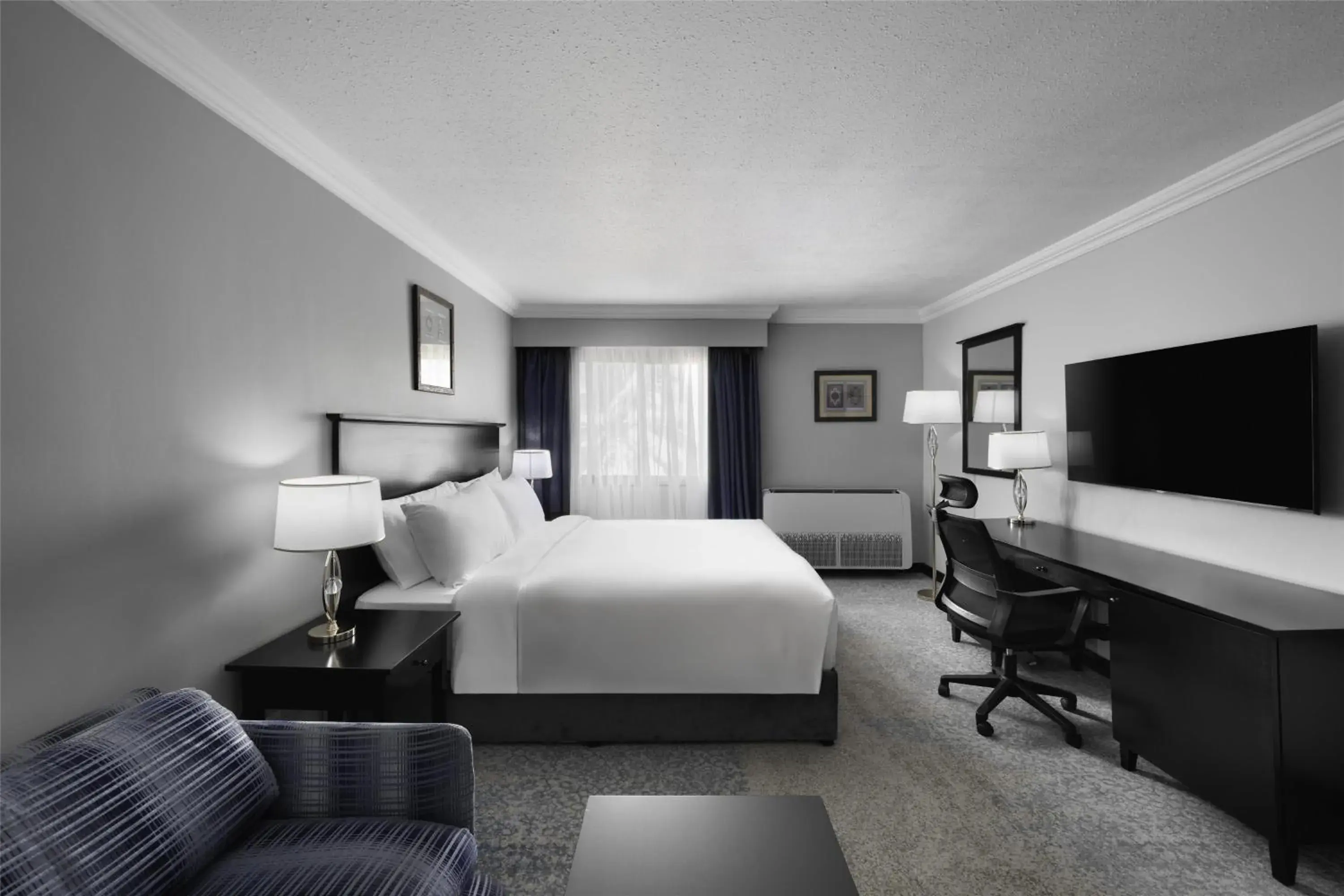 Bedroom, Bed in Radisson Blu Hotel, Yanbu Bedroom, Bed in Radisson Blu Hotel, Yanbu