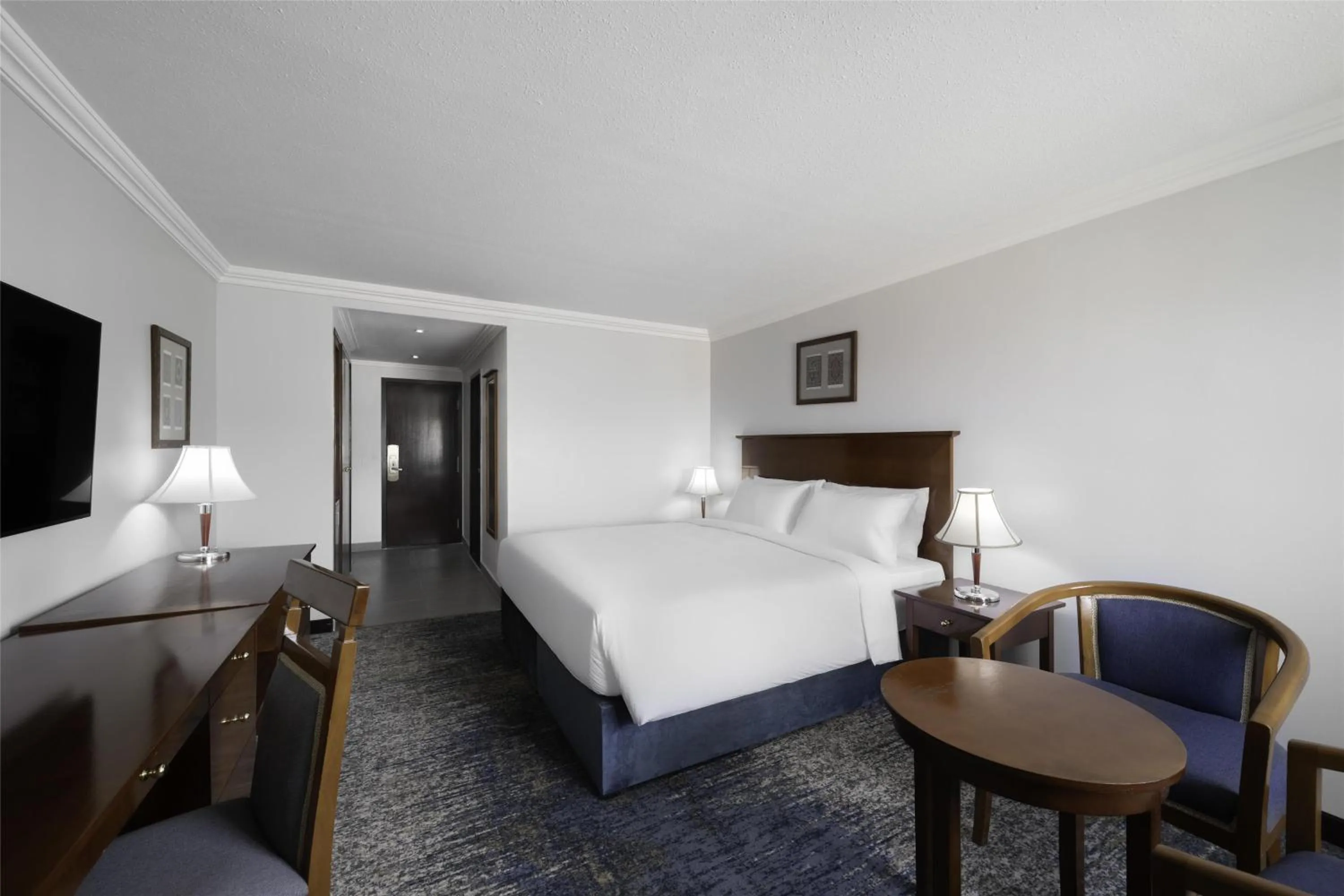 Bedroom, Bed in Radisson Blu Hotel, Yanbu