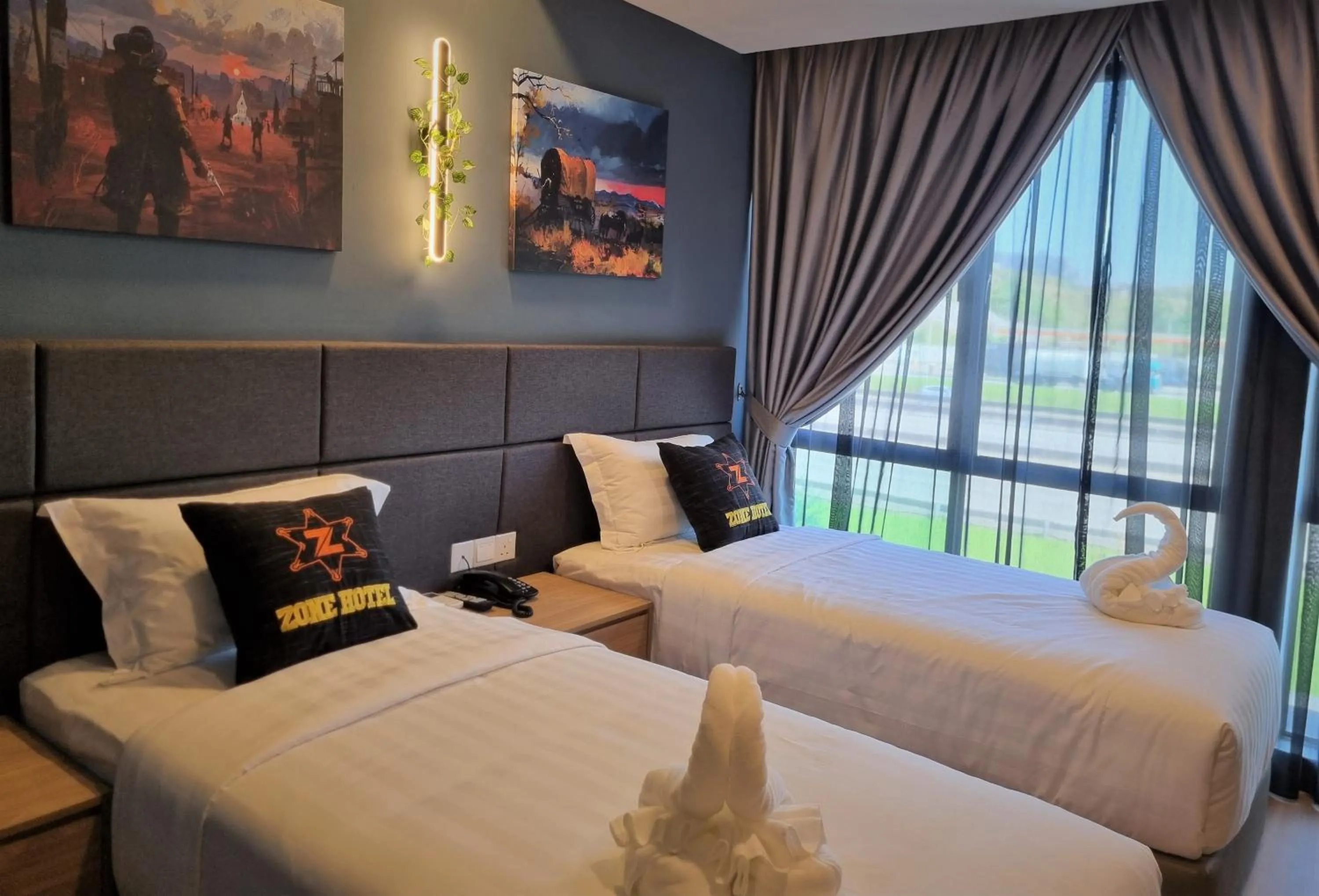 Photo of the whole room, Bed in Zone Hotel Ipoh