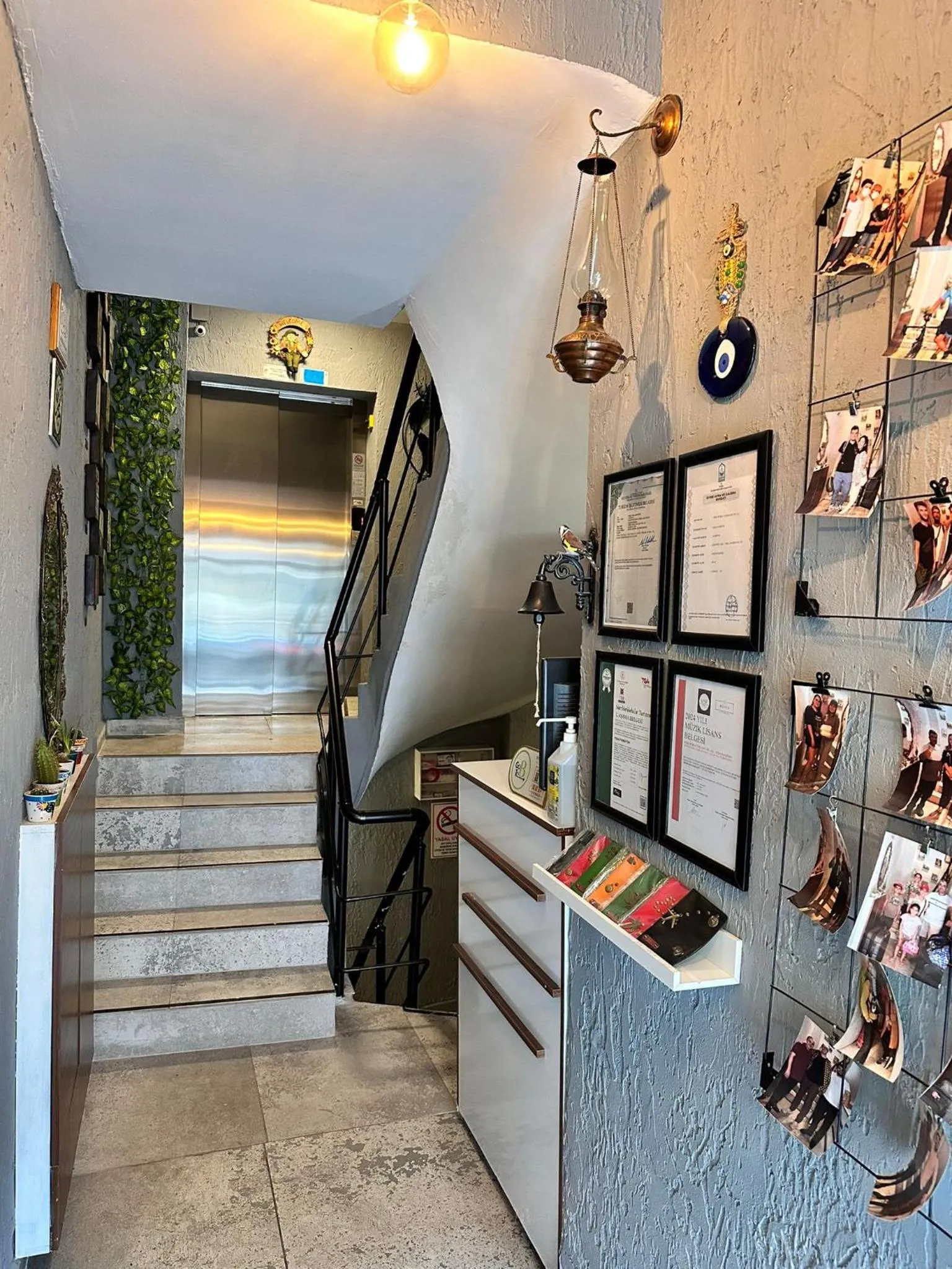 Lobby or reception in Pera Pansiyon