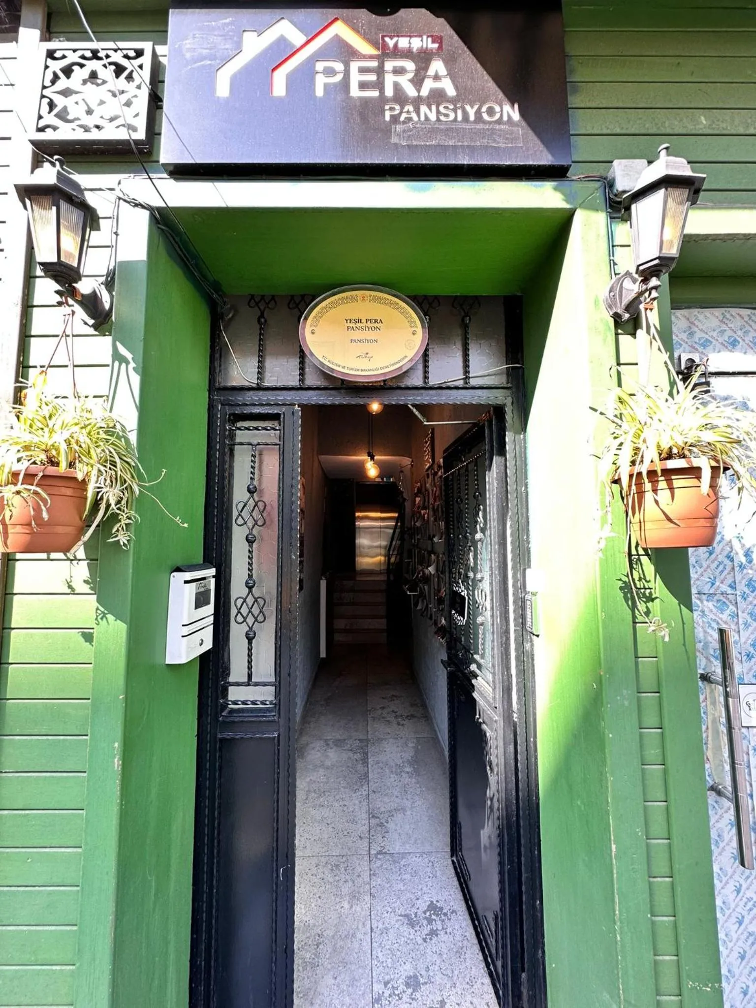 Facade/entrance in Pera Pansiyon