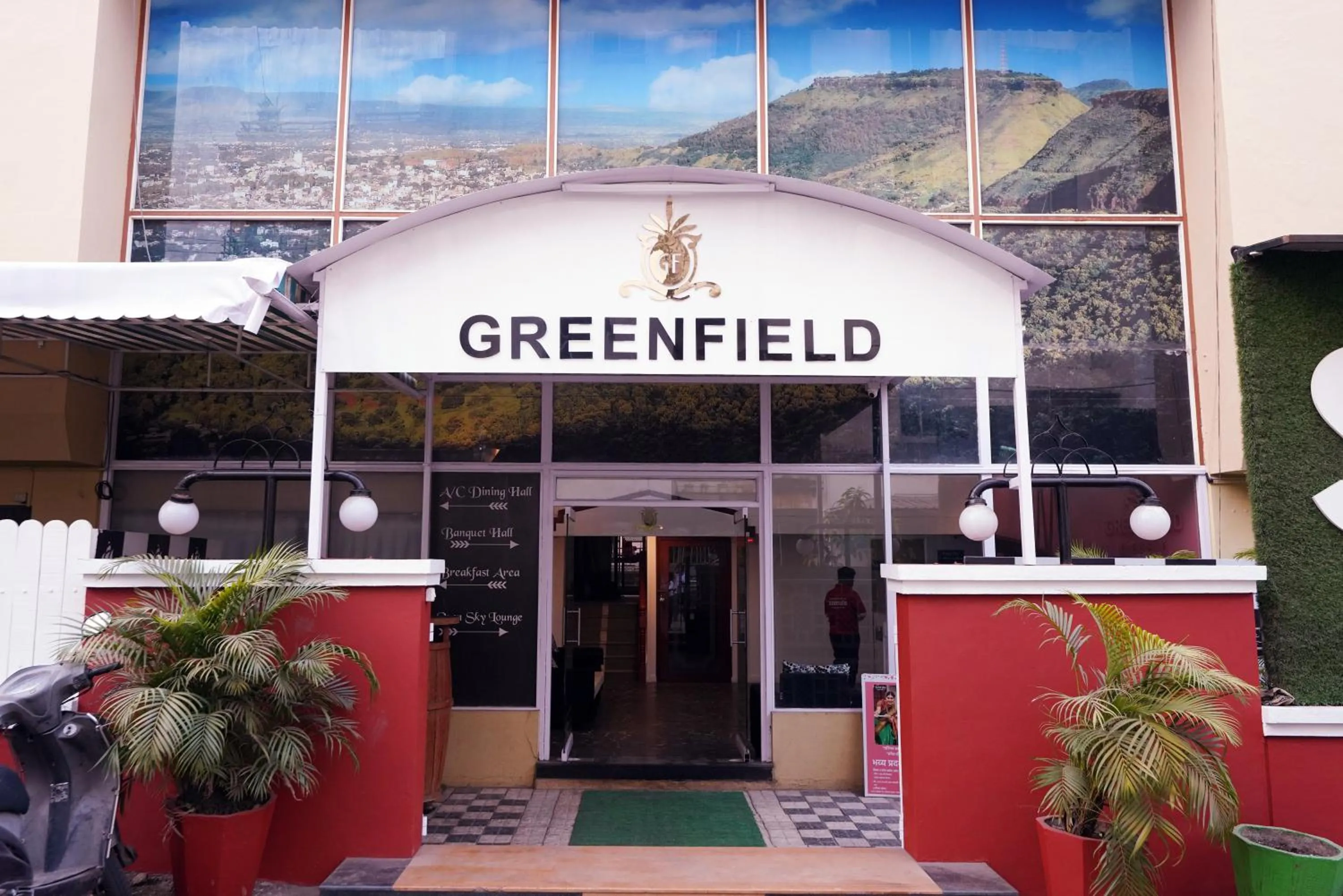 Facade/entrance in Hotel Green Field