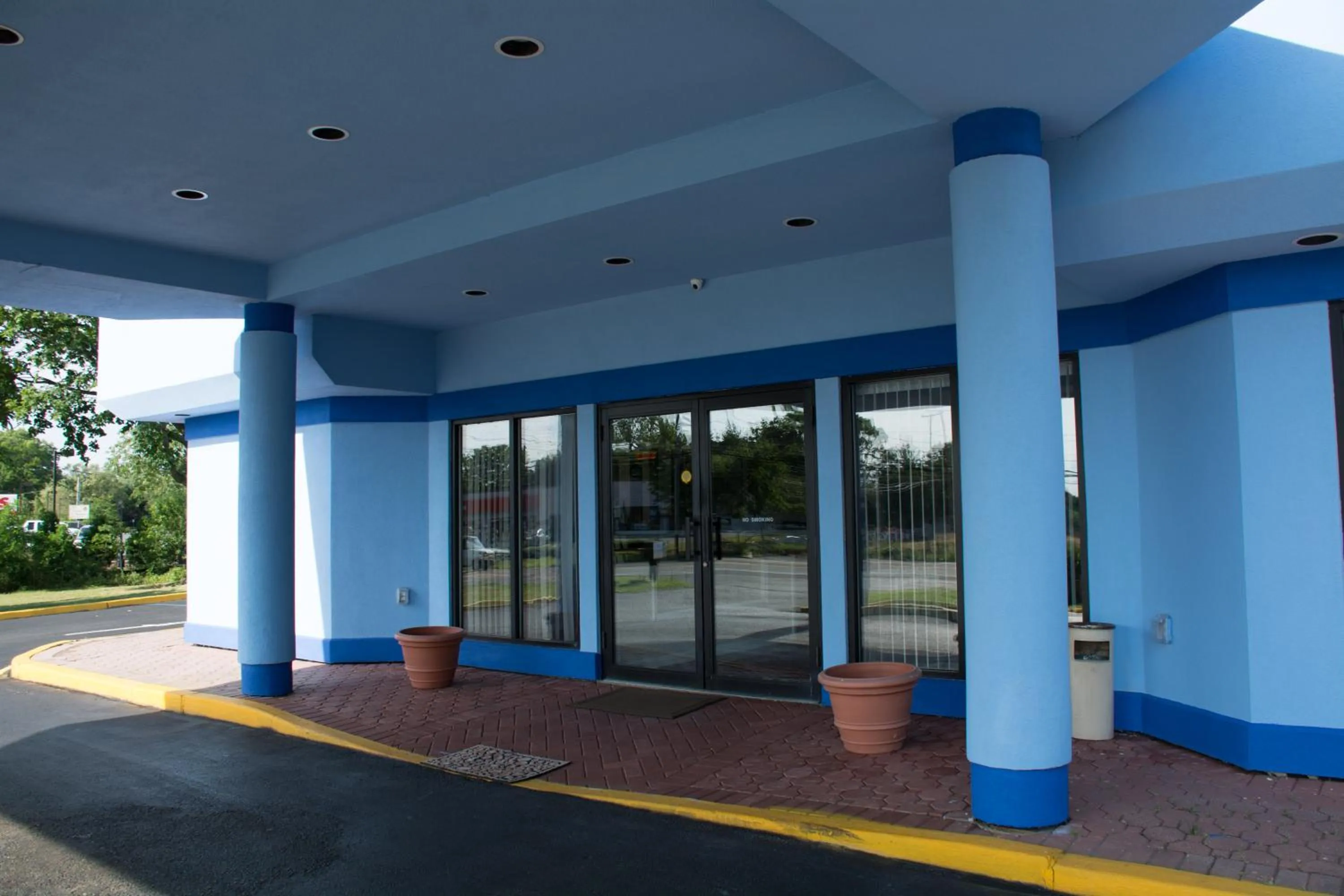 Facade/entrance in Atlantic Inn and Suites - Wall Township