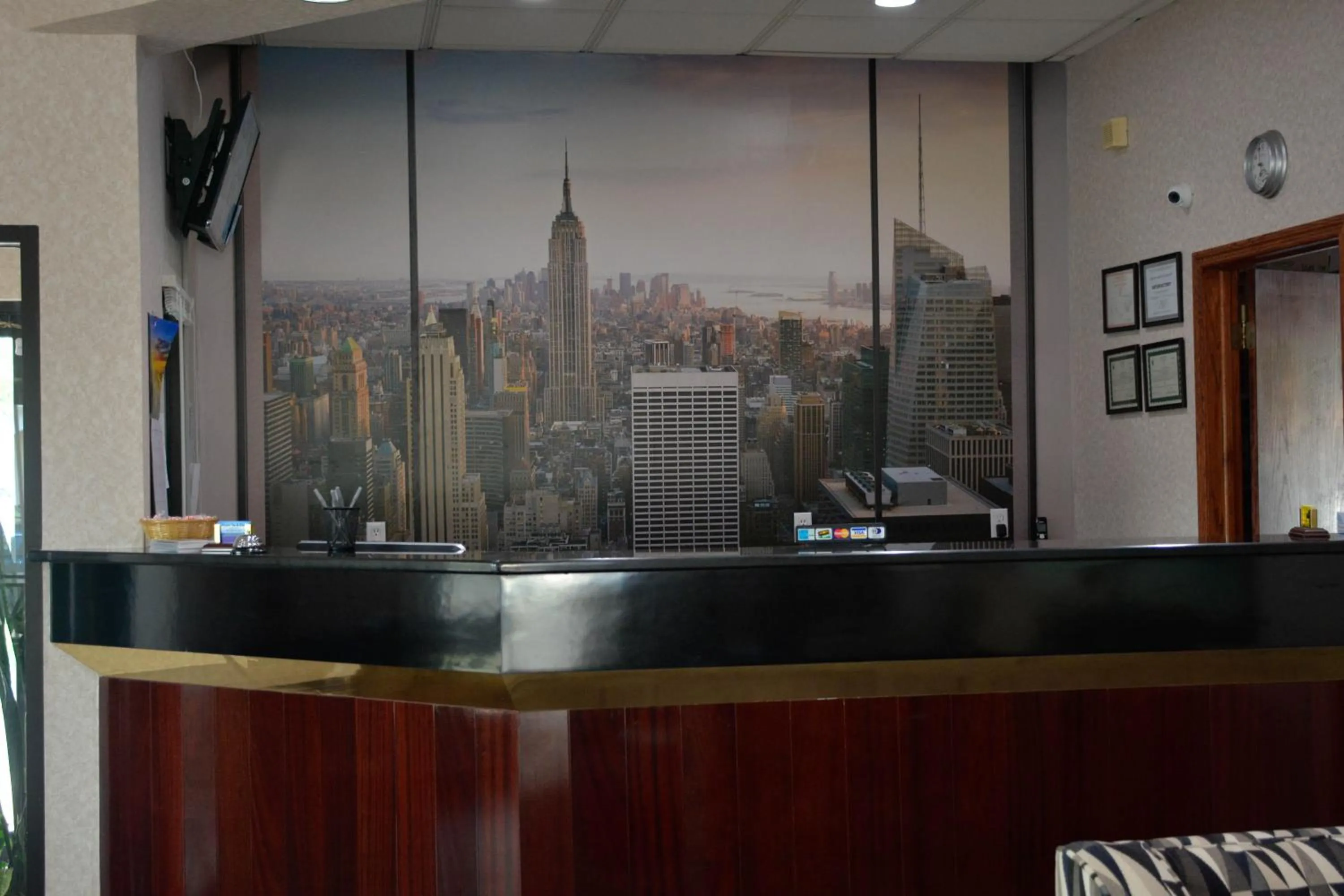 Lobby or reception in Atlantic Inn and Suites - Wall Township