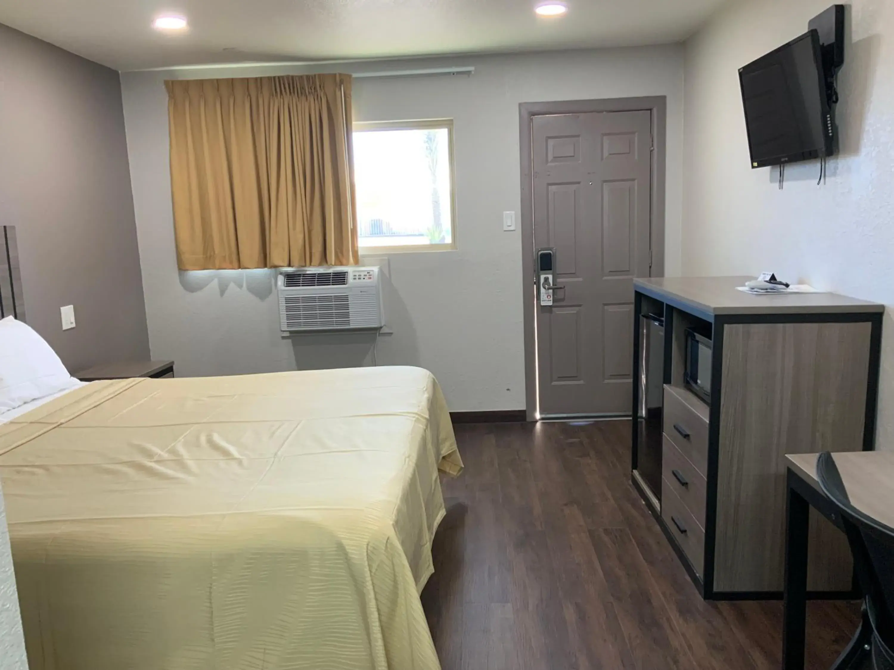 Bed in Value Lodge Bed in Value Lodge