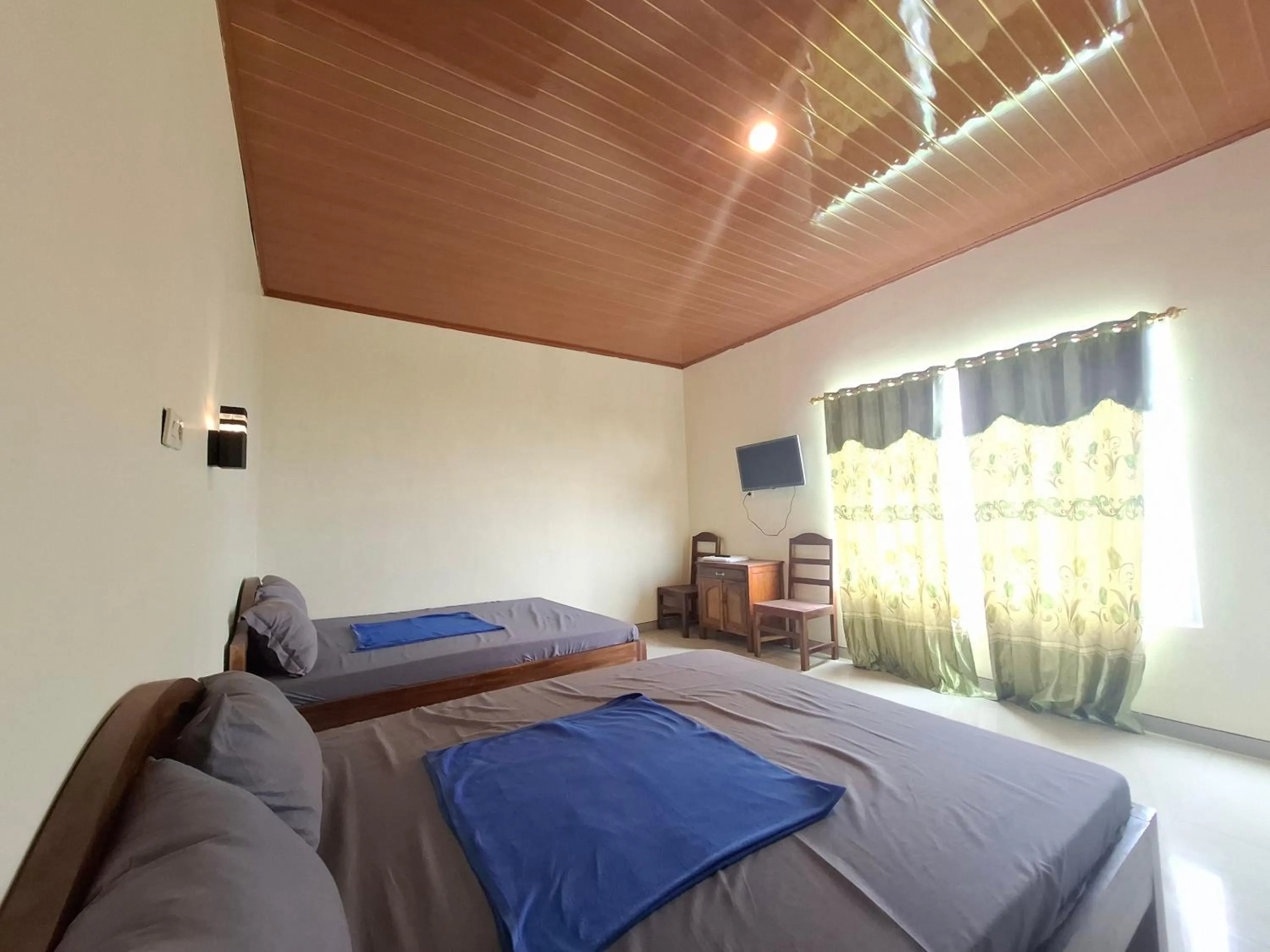 Bedroom, Bed in RedDoorz near Candi Cetho Karanganyar