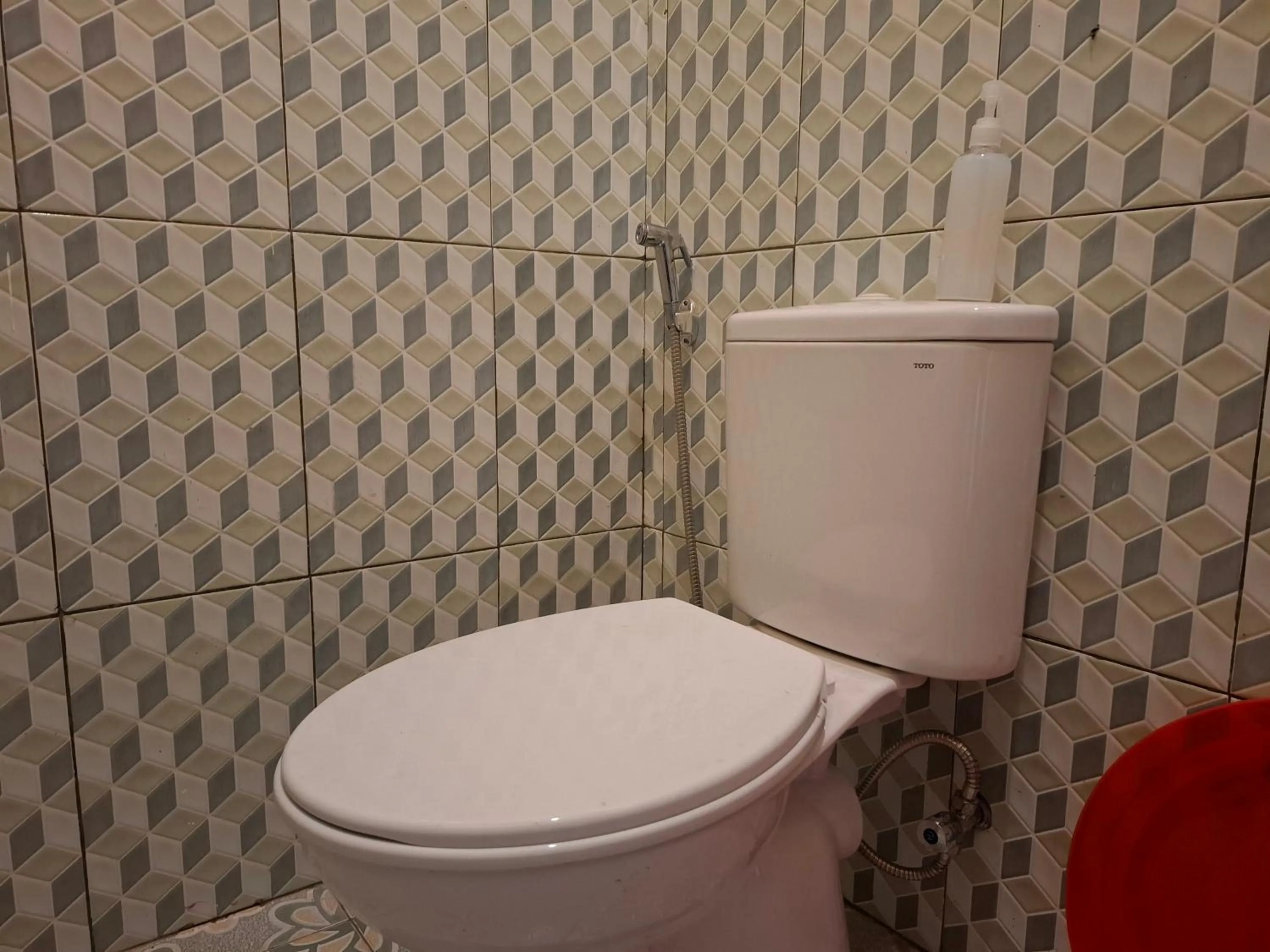 Bathroom in RedDoorz near Candi Cetho Karanganyar