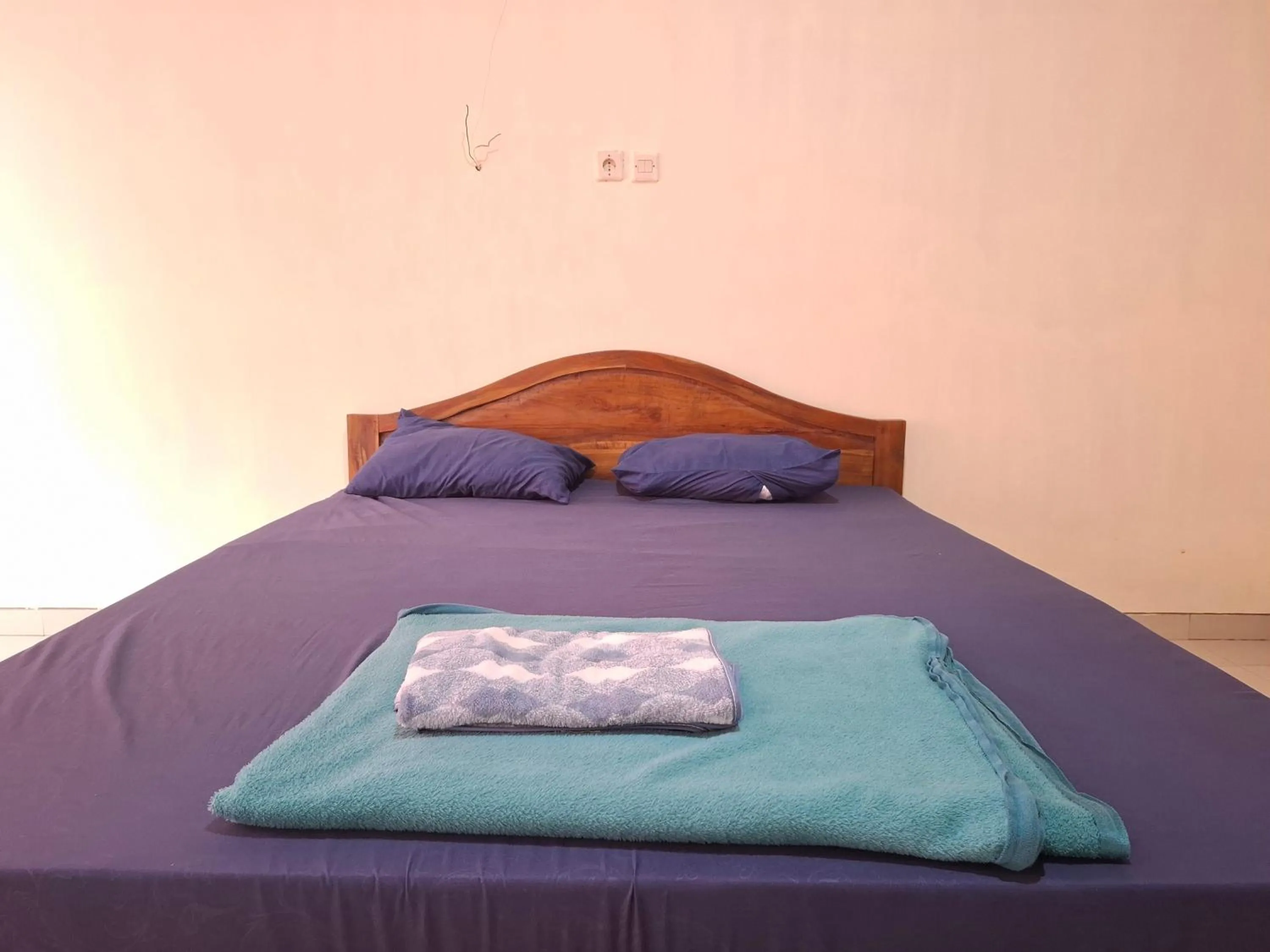 Bedroom, Bed in RedDoorz near Candi Cetho Karanganyar