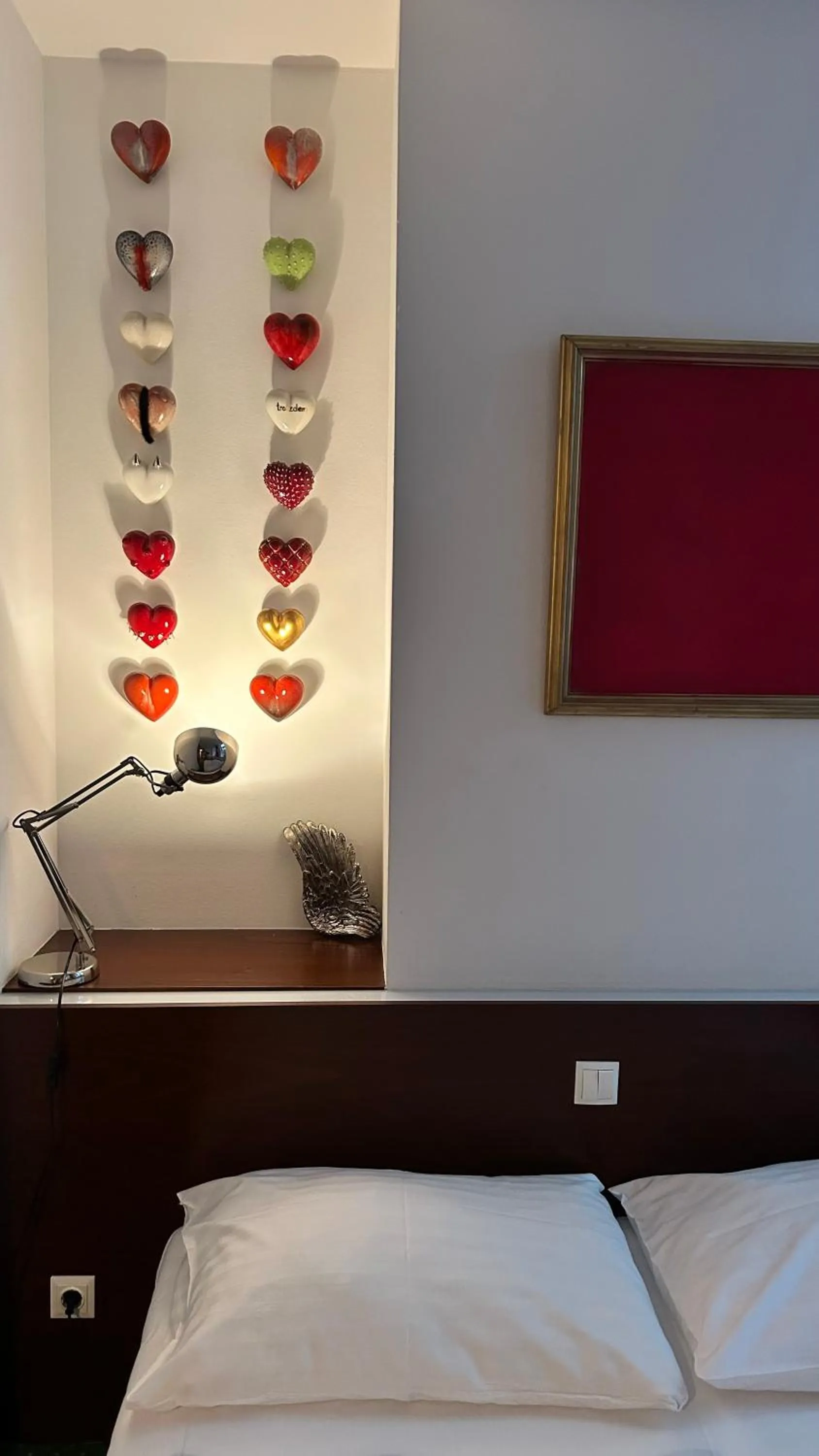 Decorative detail, Bed in Pension Stadthalle