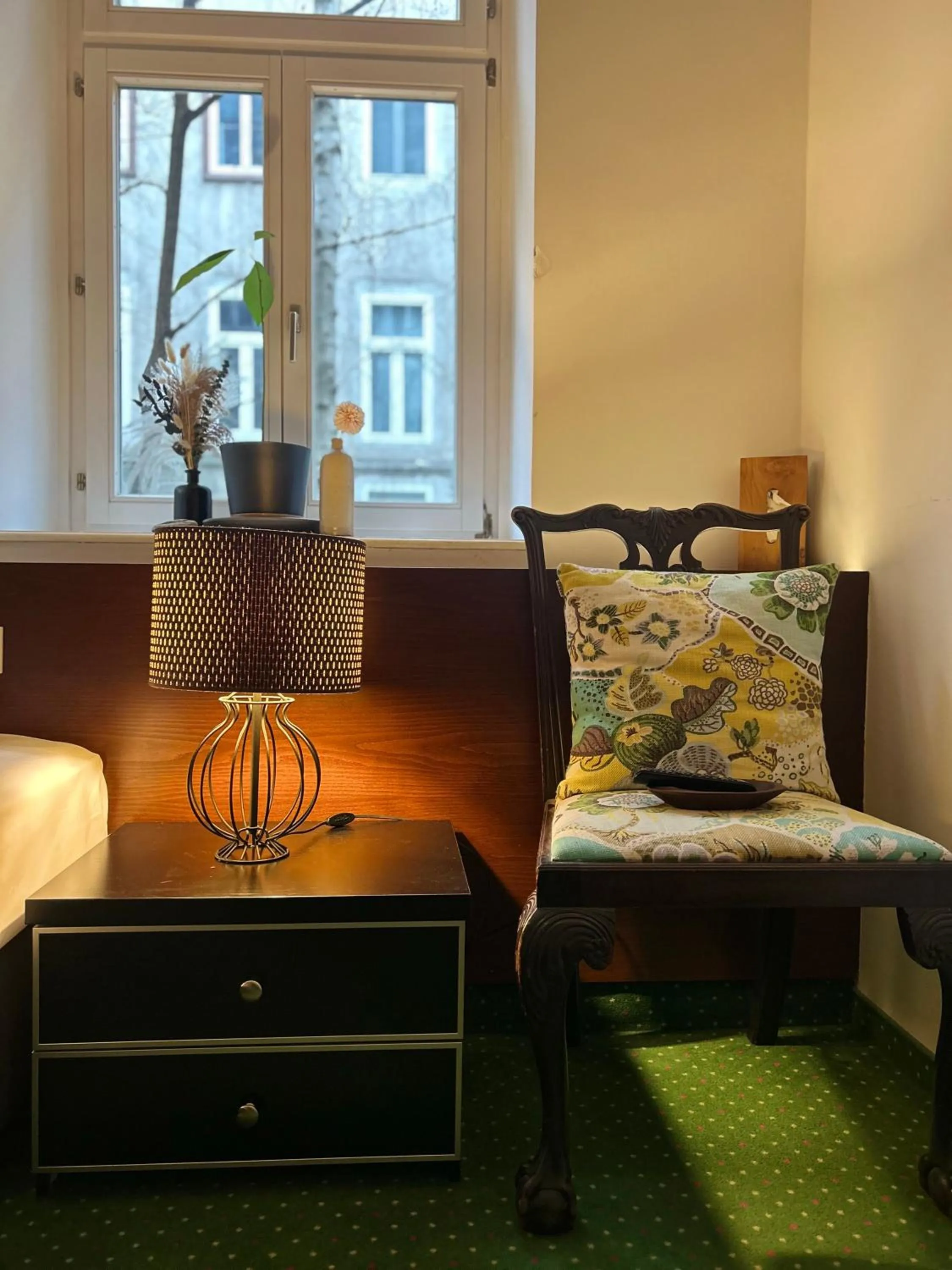 Photo of the whole room, Bed in Pension Stadthalle