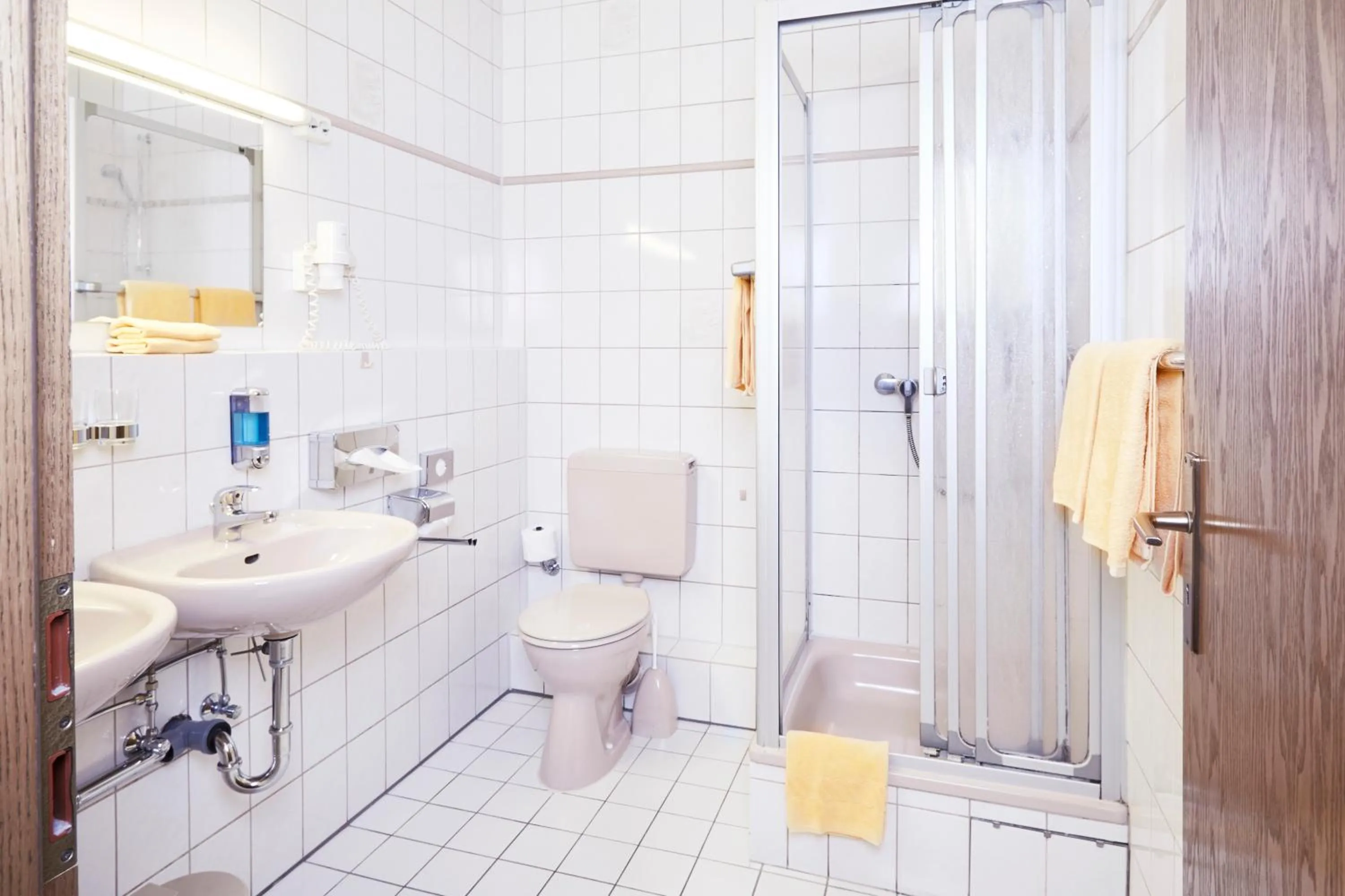 Shower in Park Hotel Berlin