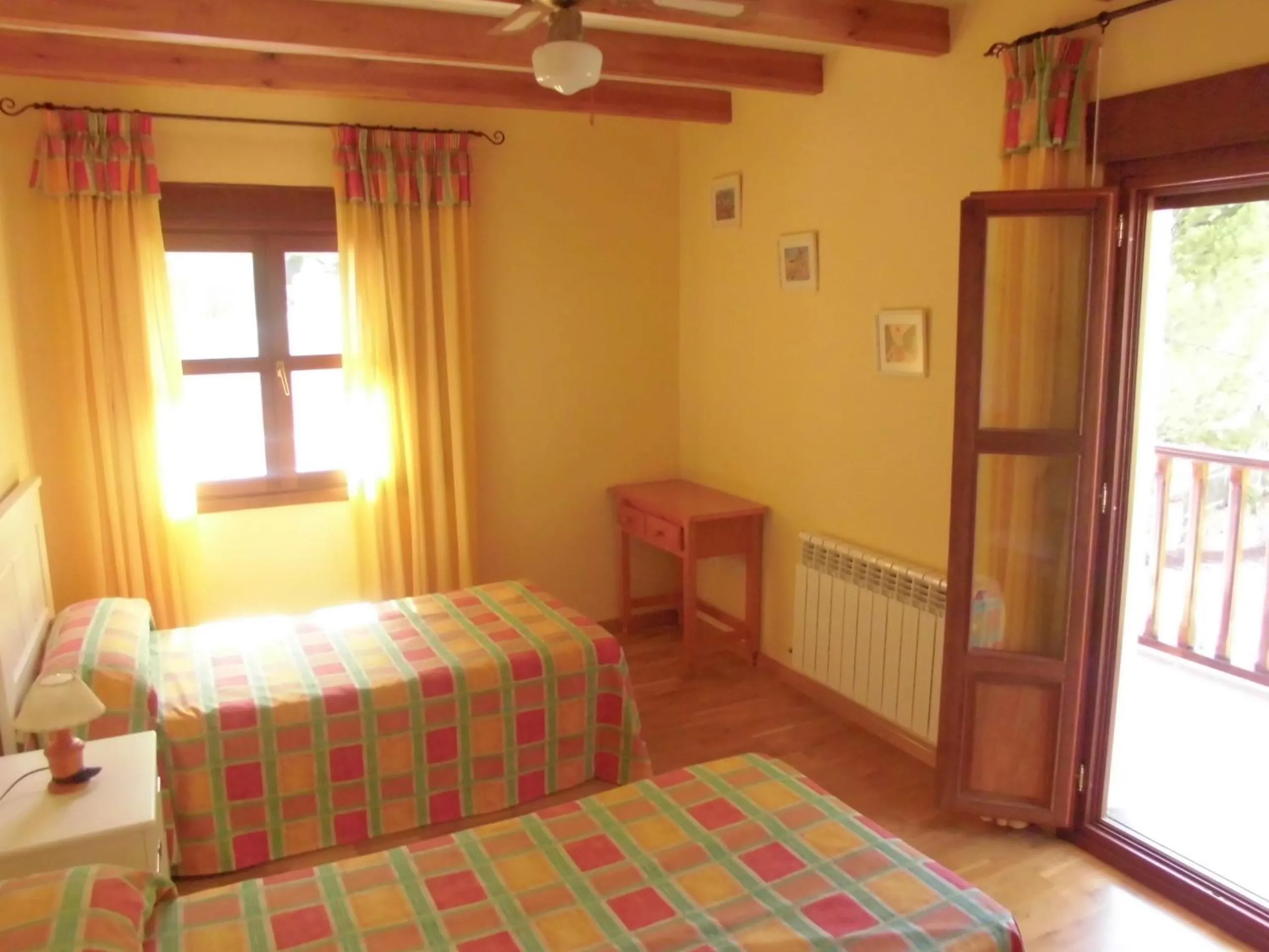Photo of the whole room, Bed in Casa Fuente De La Argamasa