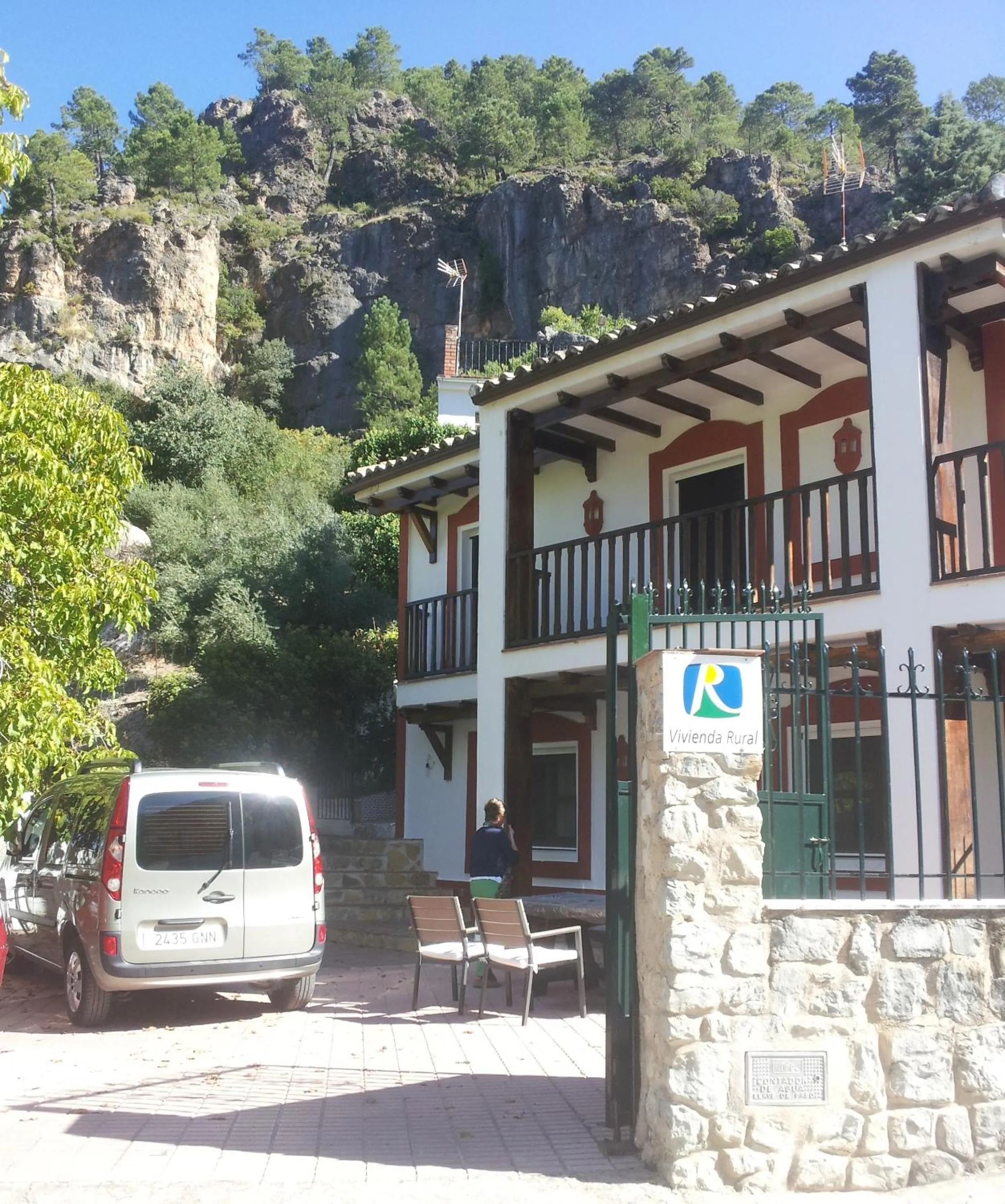 Facade/entrance in Casa Fuente De La Argamasa
