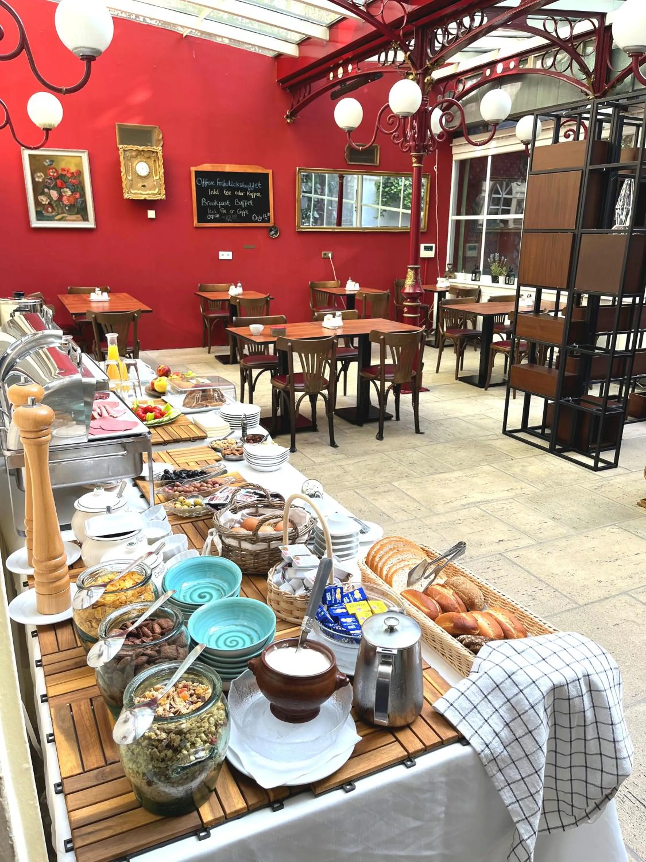 Food and drinks in Mariahilf Citycenter Hotel