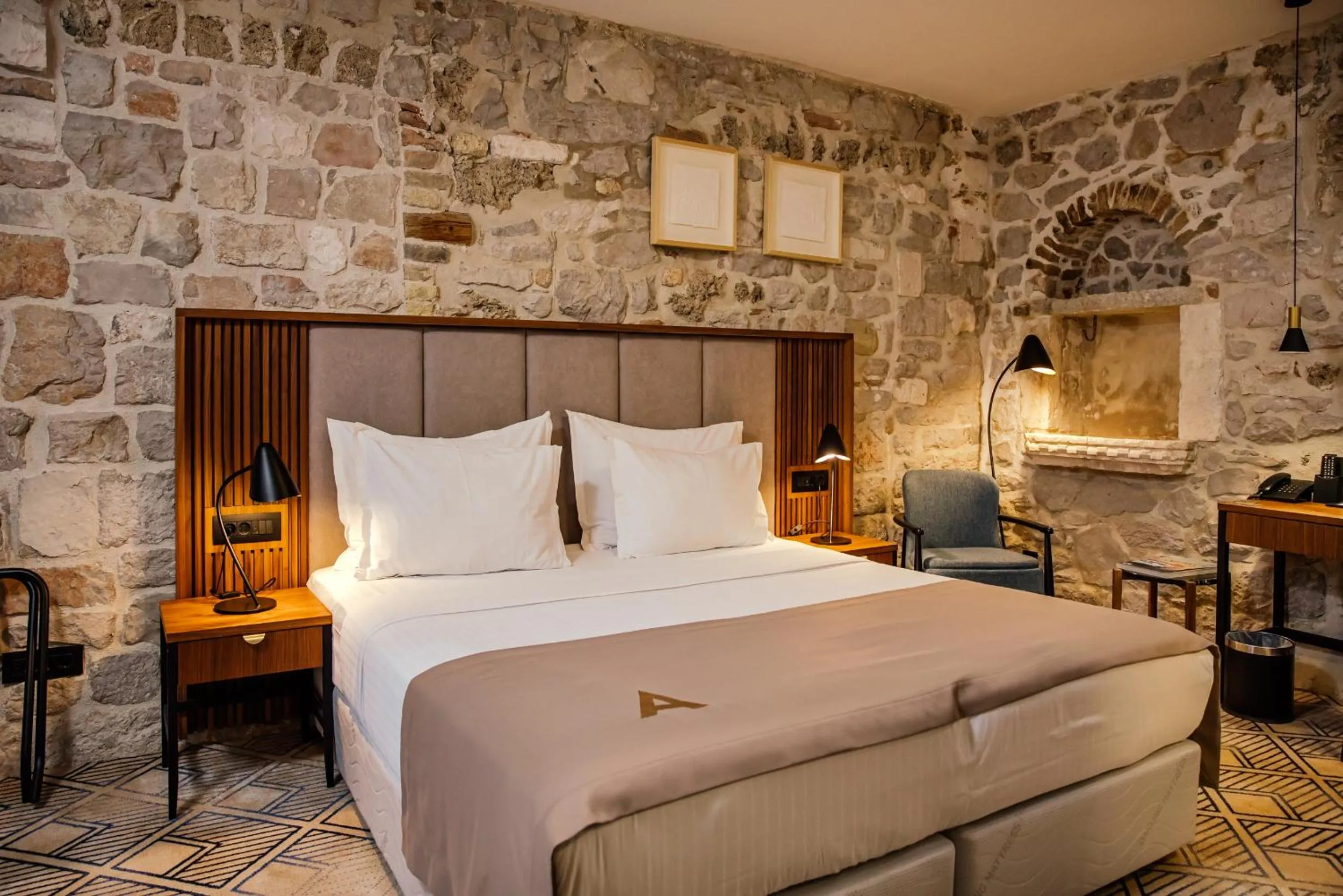 Bed in Armerun Heritage Hotel & Residences