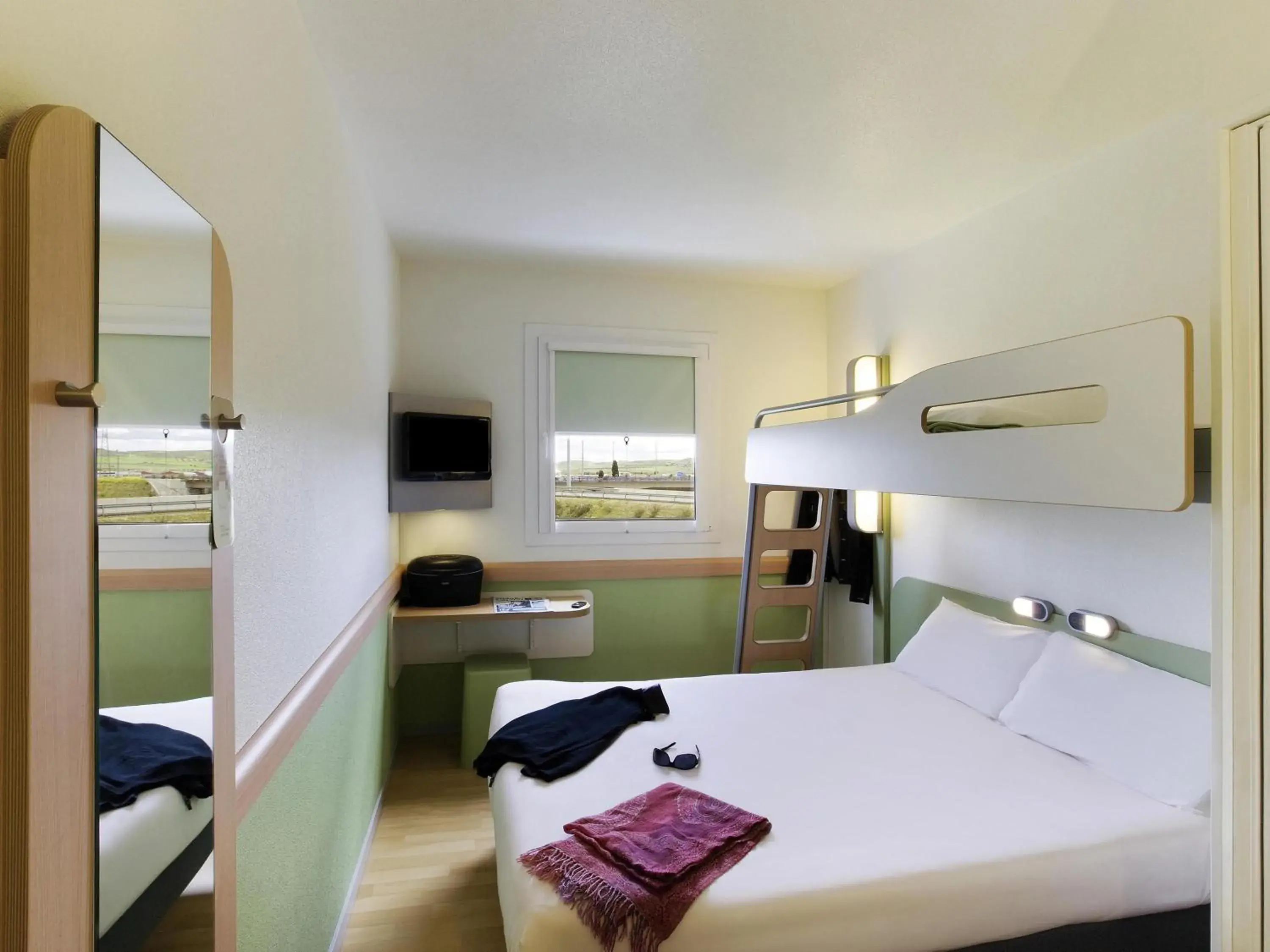 Bedroom, Bed in Ibis Budget Madrid Getafe Bedroom, Bed in Ibis Budget Madrid Getafe