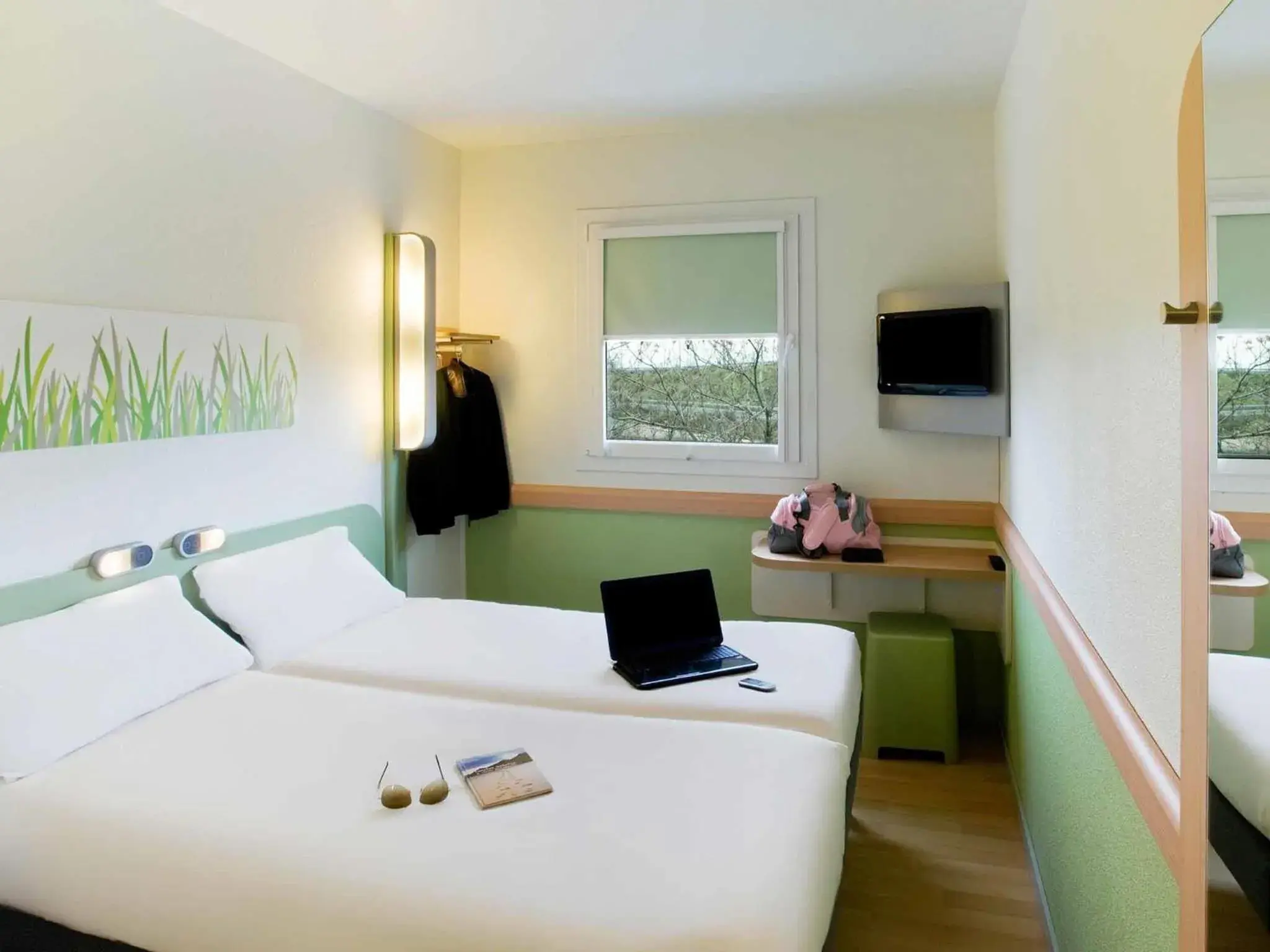 Bedroom, Bed in Ibis Budget Madrid Getafe Bedroom, Bed in Ibis Budget Madrid Getafe