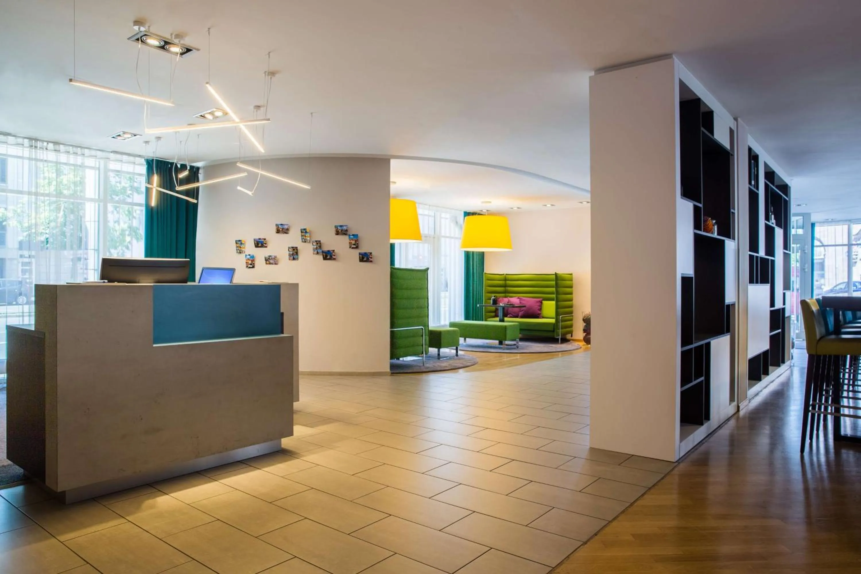 Lobby or reception in Park Inn by Radisson Nürnberg