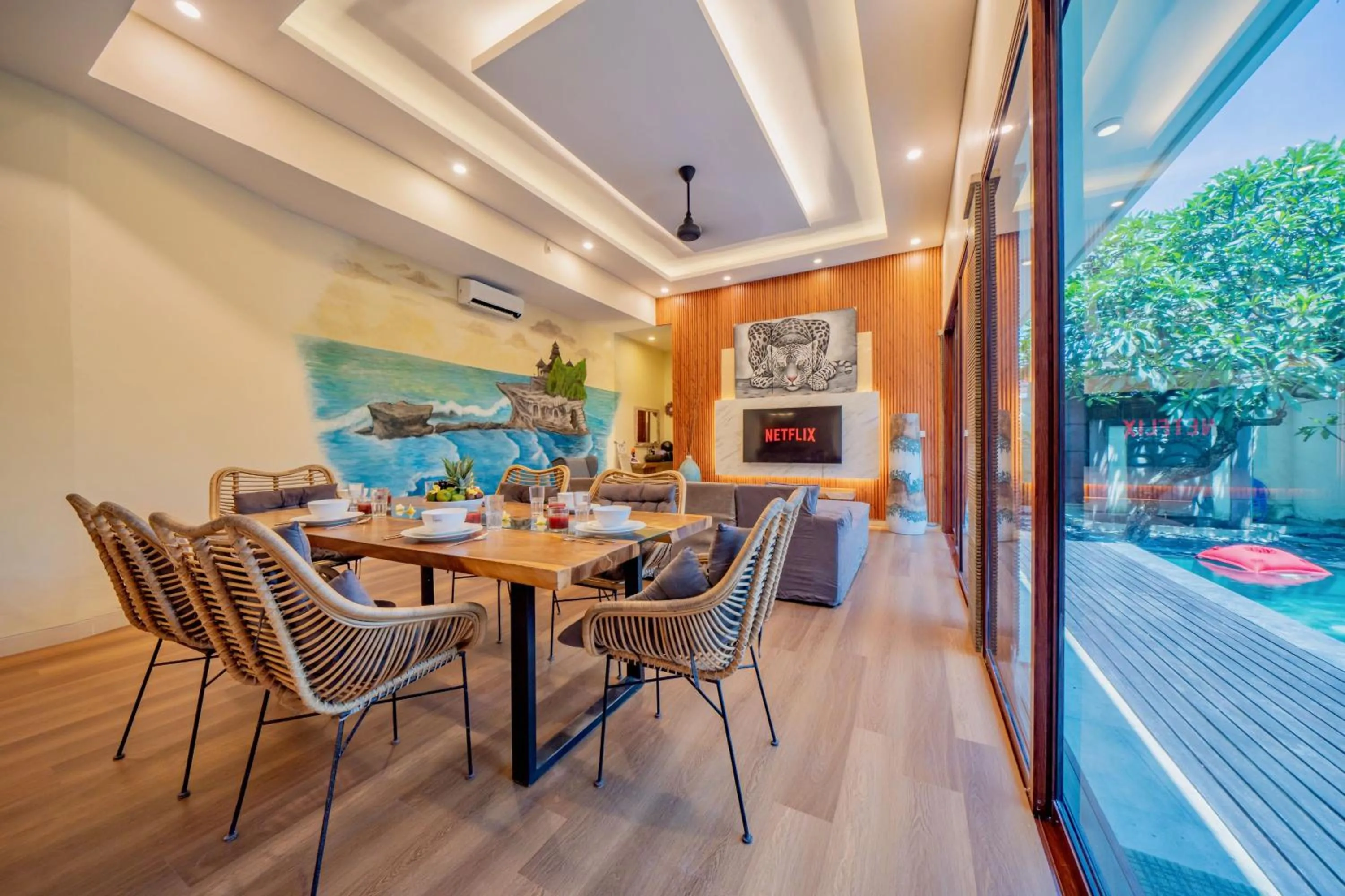 TV and multimedia in Villa Paradise Seminyak