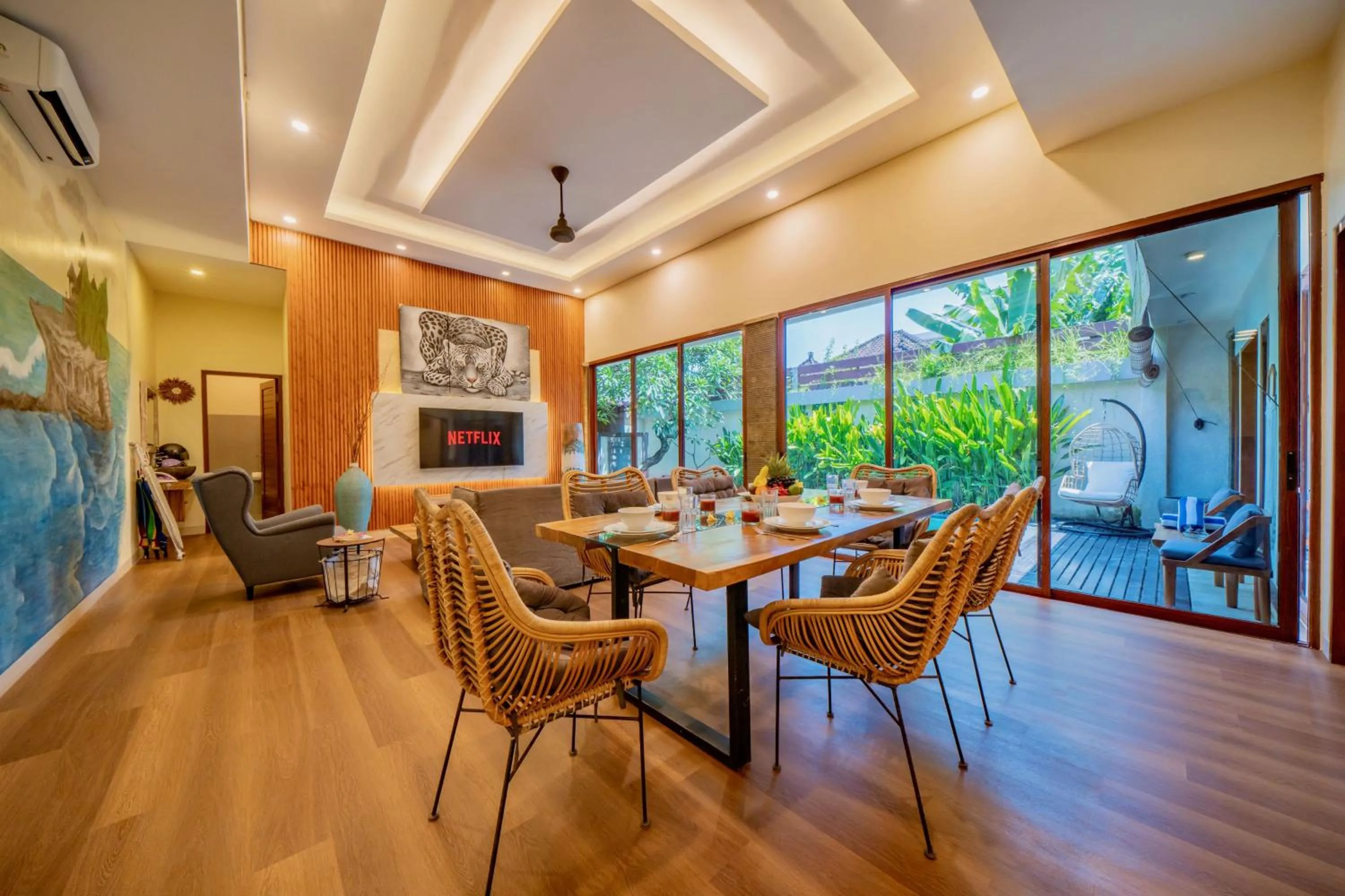 TV and multimedia in Villa Paradise Seminyak