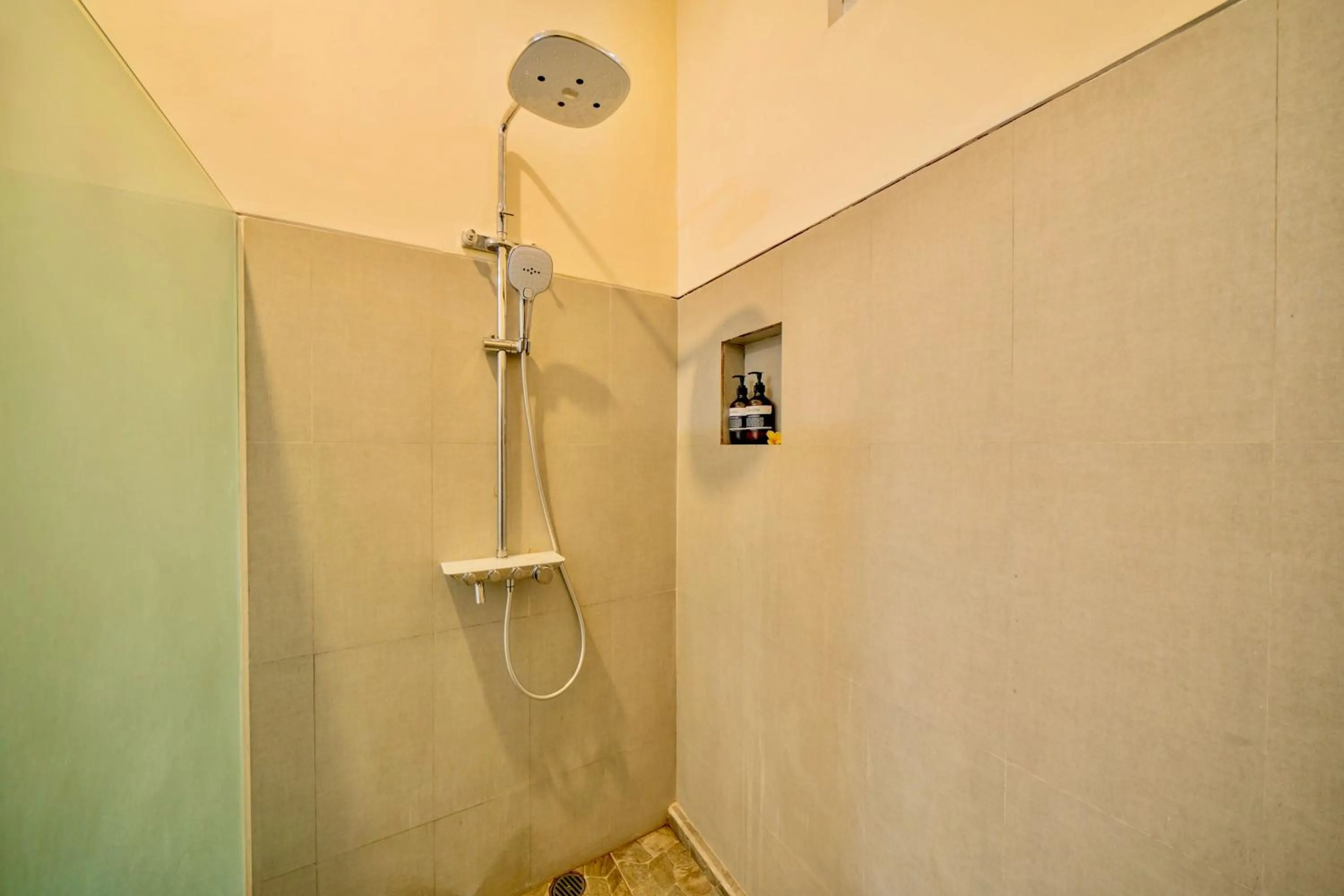 Shower in Villa Paradise Seminyak