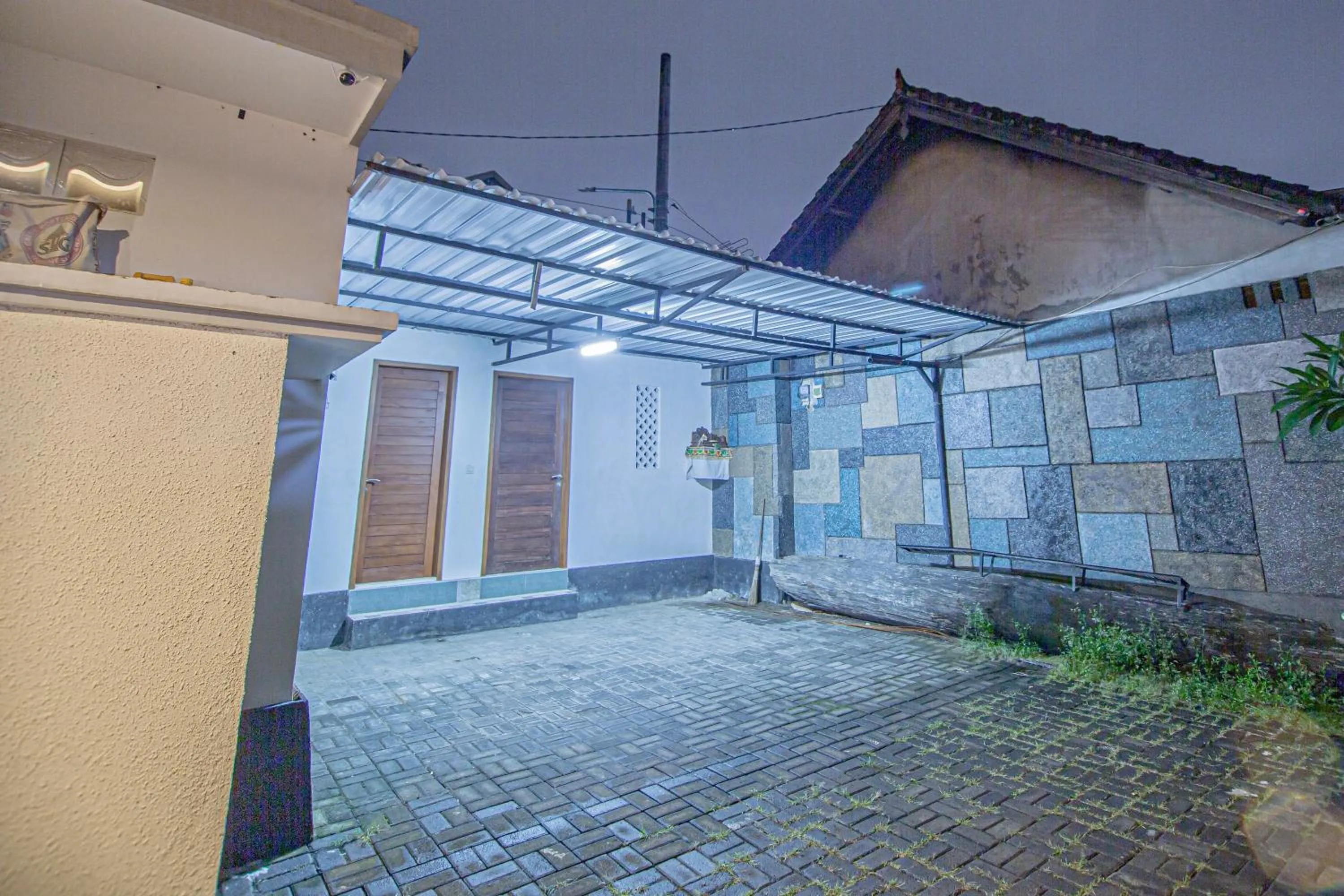 Parking in Villa Paradise Seminyak