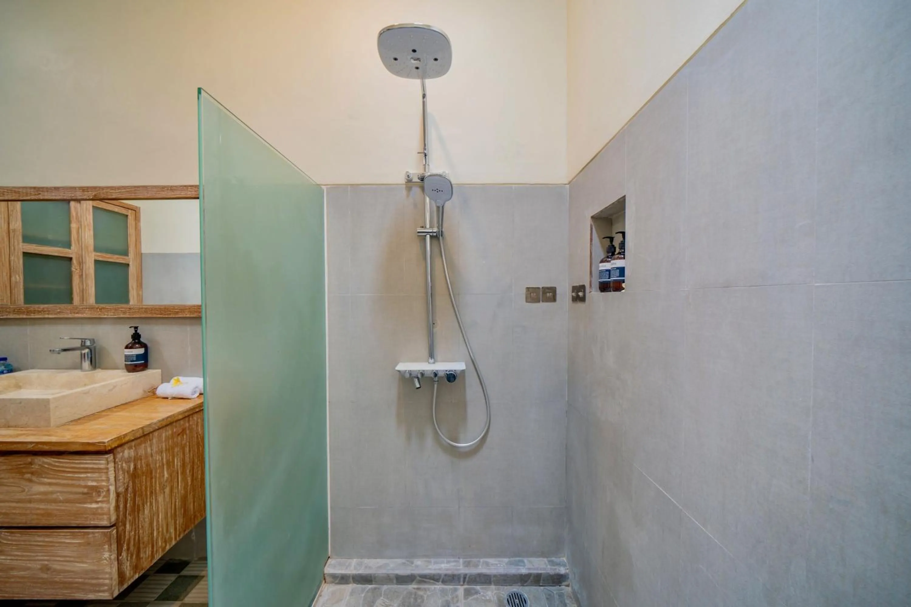 Shower in Villa Paradise Seminyak