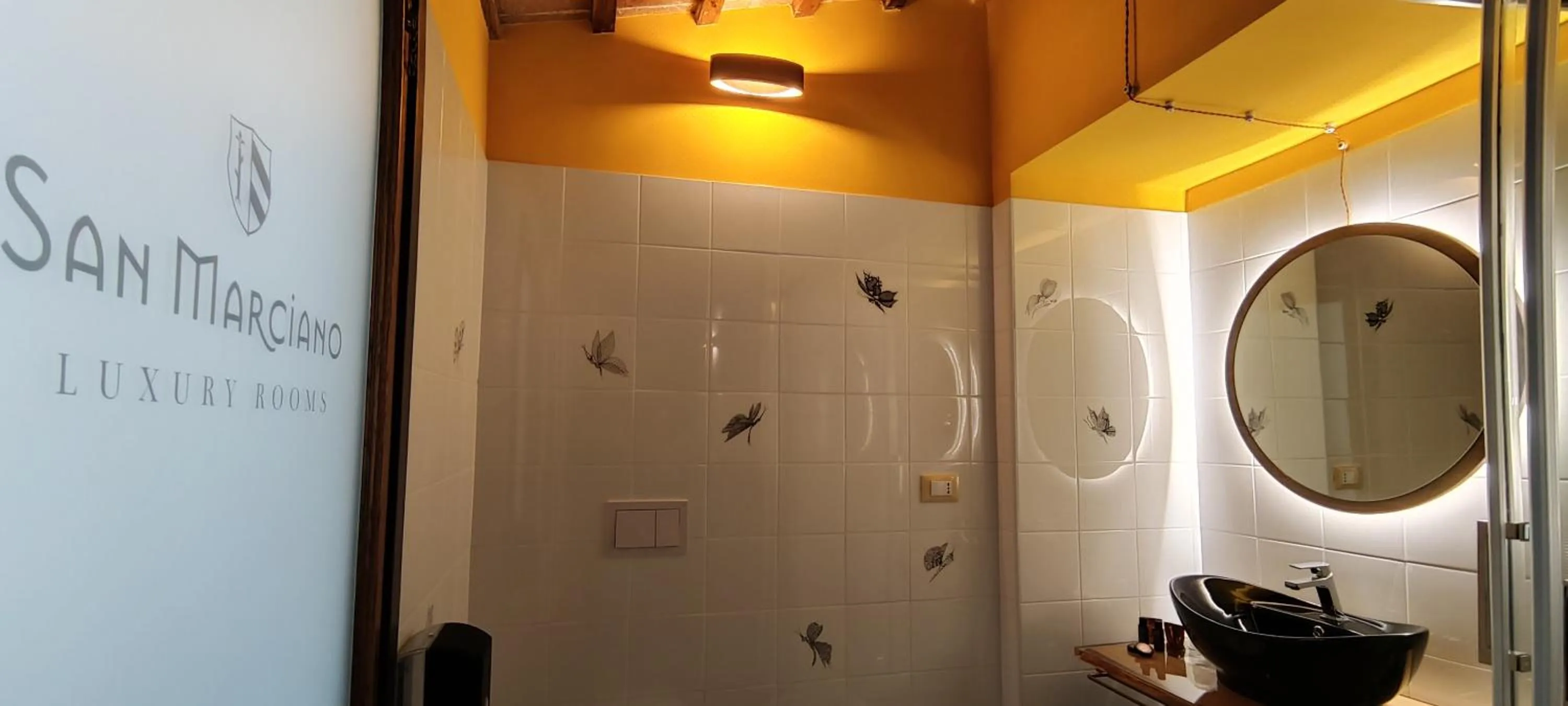 Bathroom in San Marciano Luxury Rooms