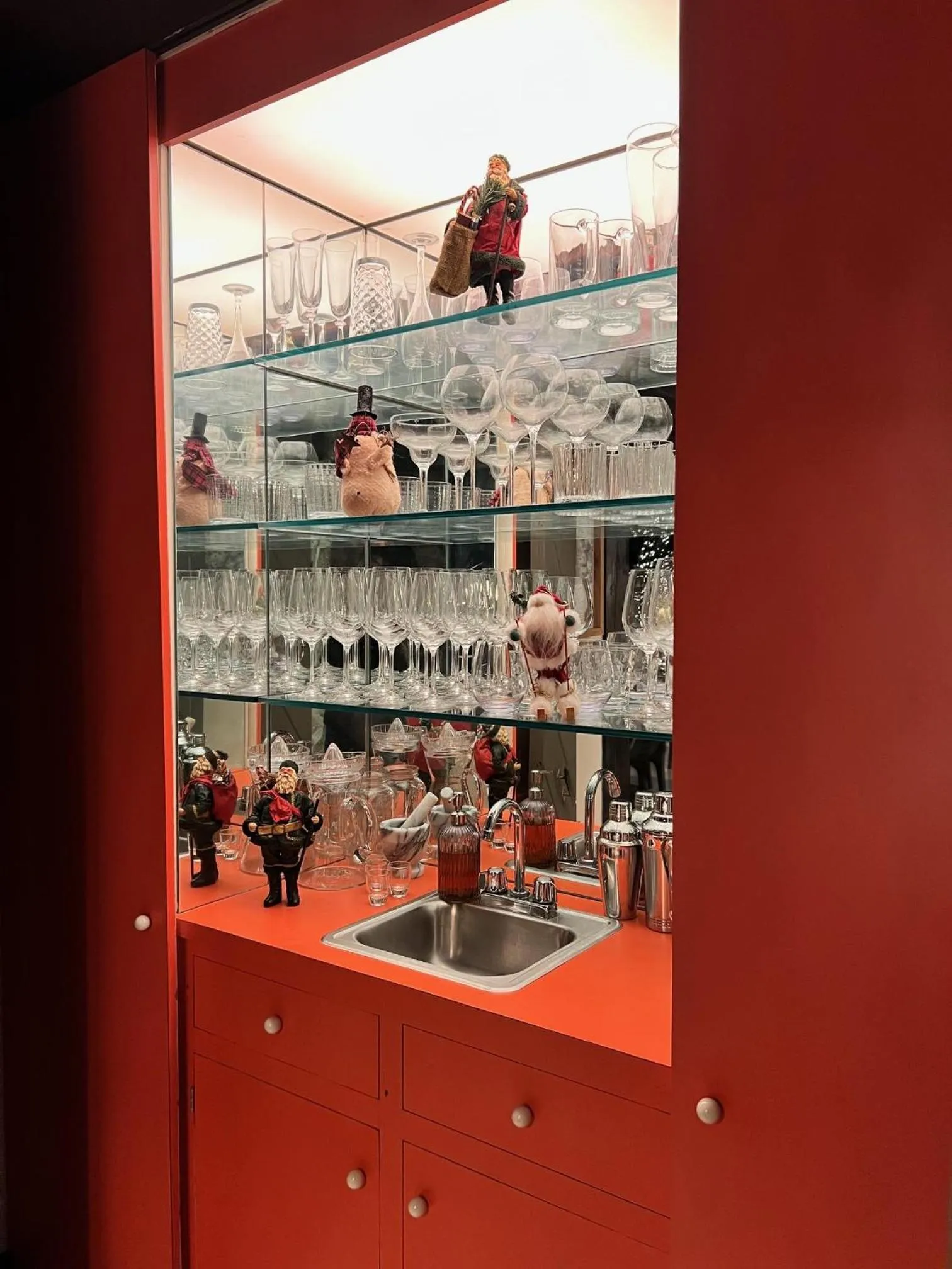 RL Breathtaking views and grand unique style private mountain retreat 4WD recommended