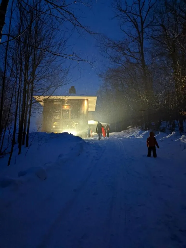 RL Breathtaking views and grand unique style private mountain retreat 4WD recommended