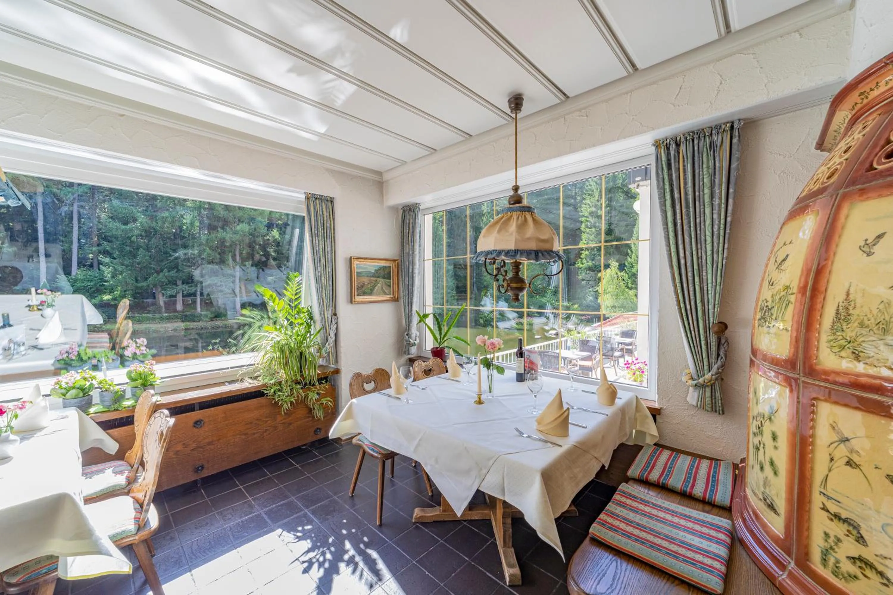 Restaurant/places to eat in Hotel Langenwaldsee