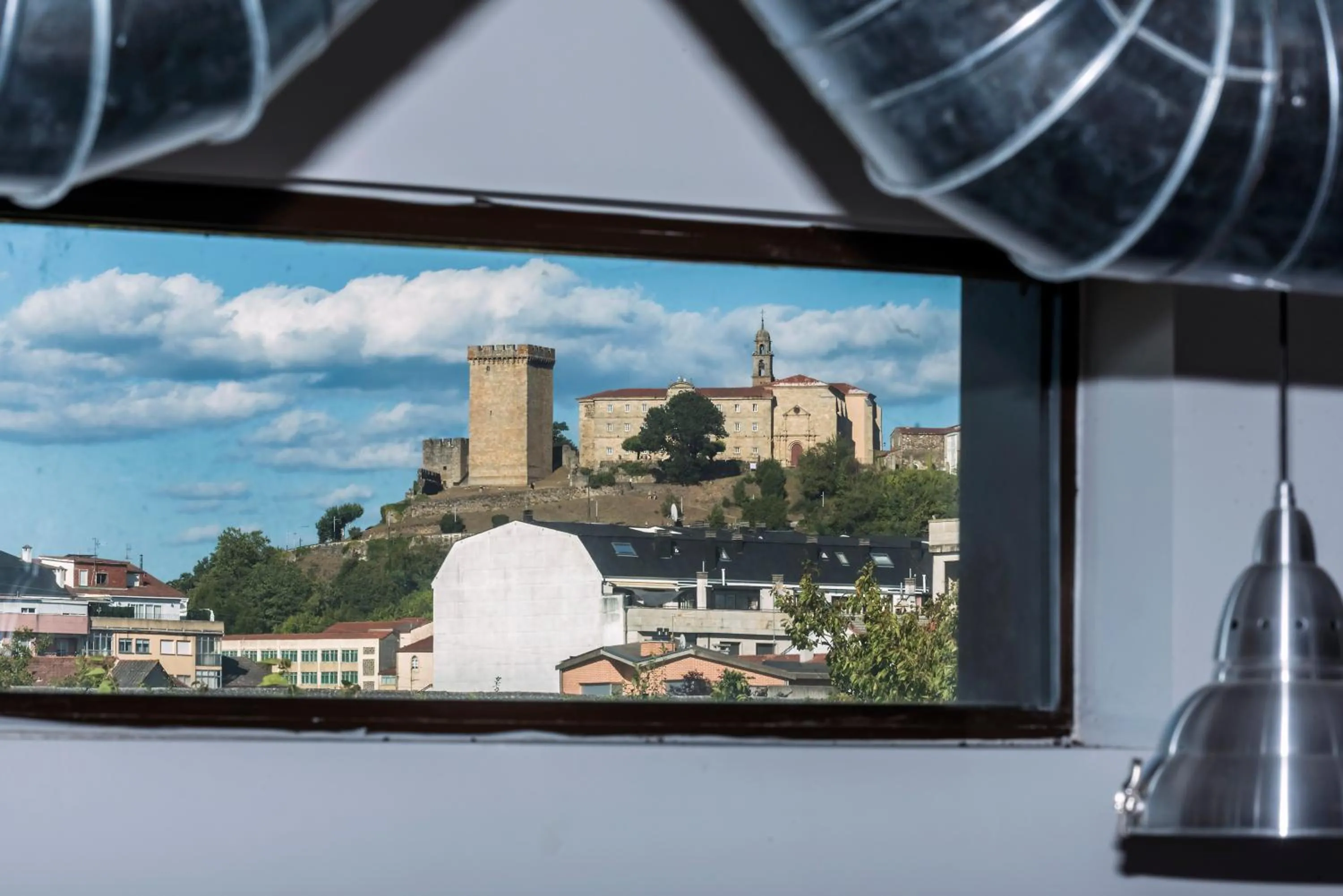 Albergue Santiago 15 Monforte
