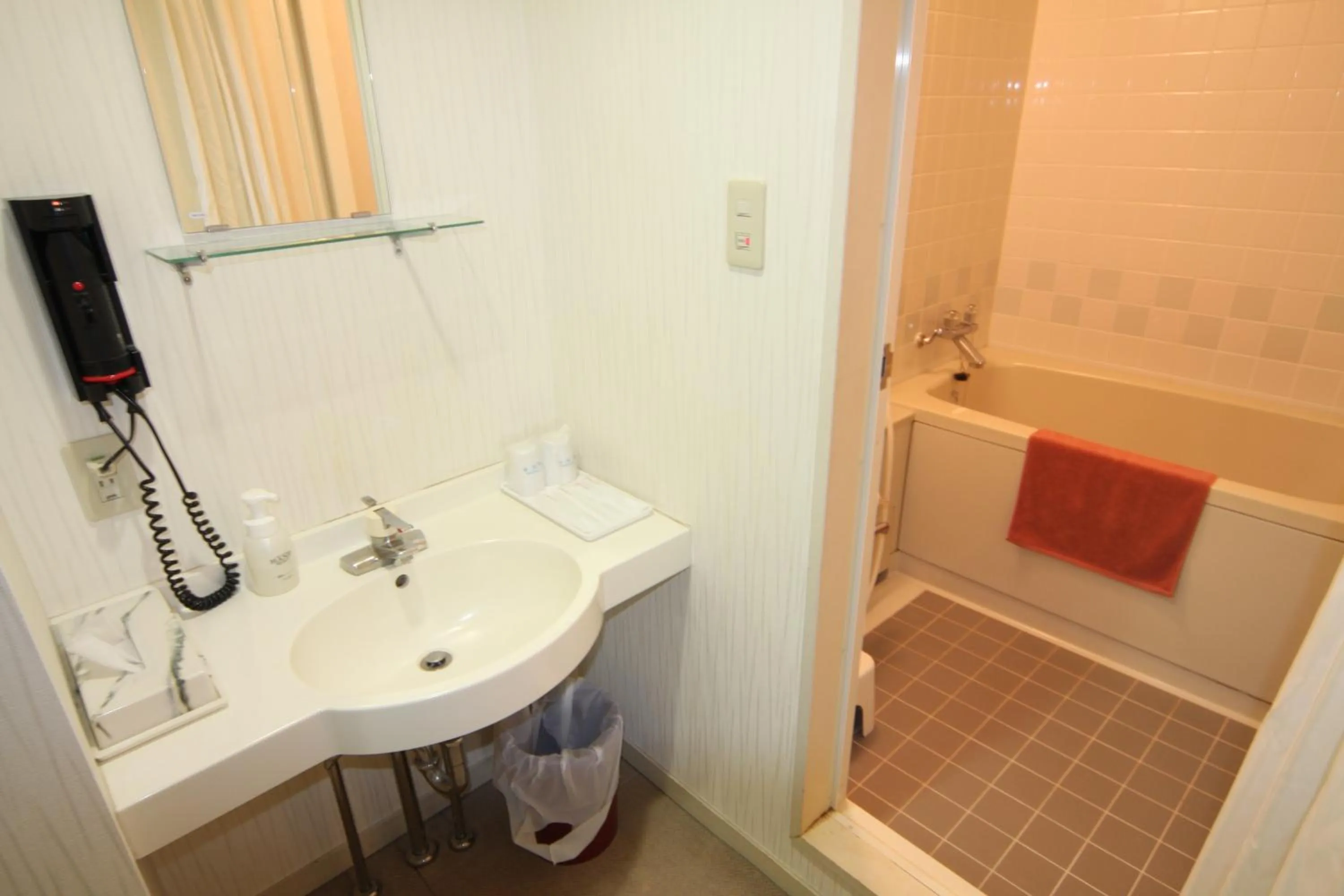 Bathroom in Hotel Belle-Cour Inomata