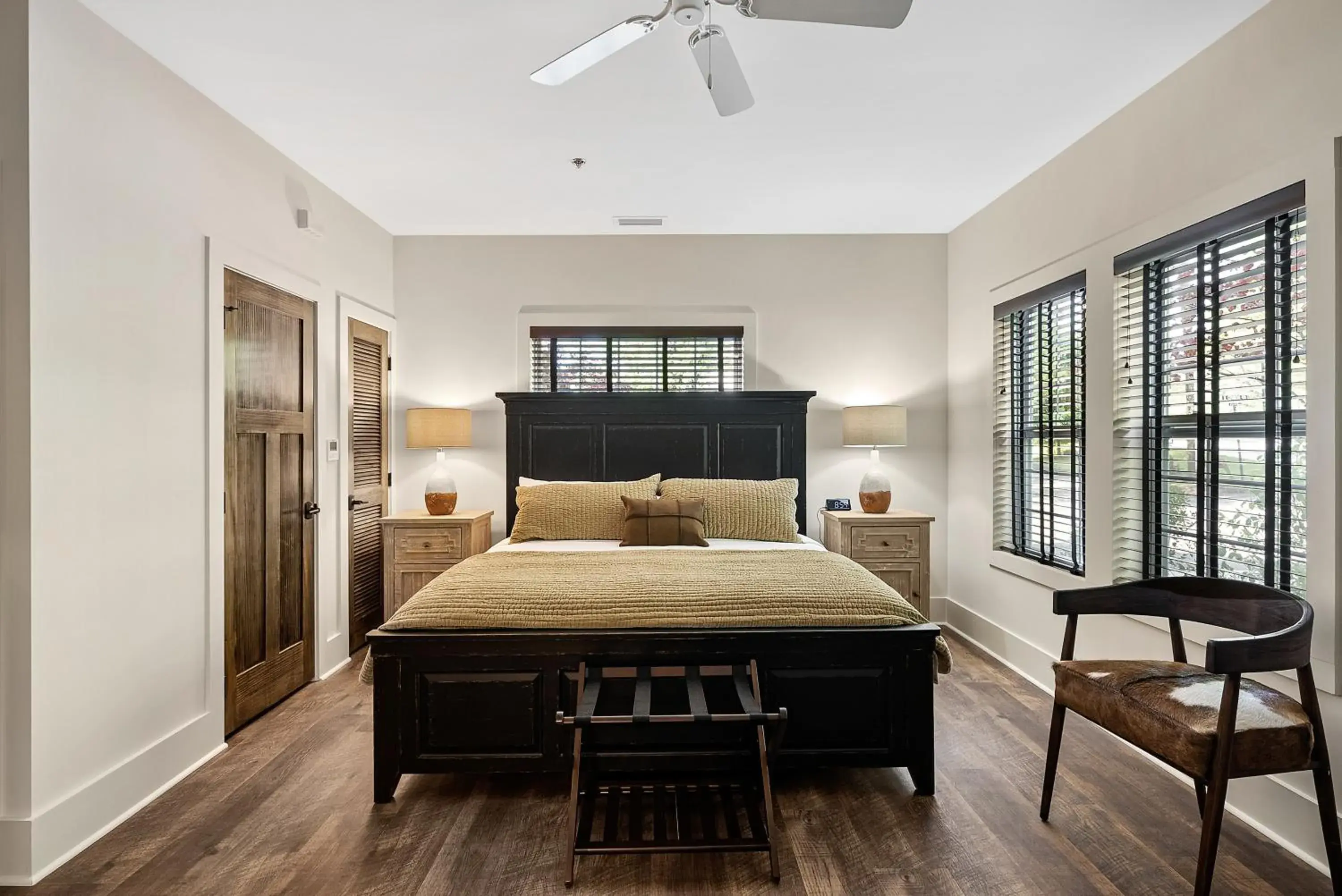 Single Room - Disability Access in The Blowing Rock Manor Single Room - Disability Access in The Blowing Rock Manor