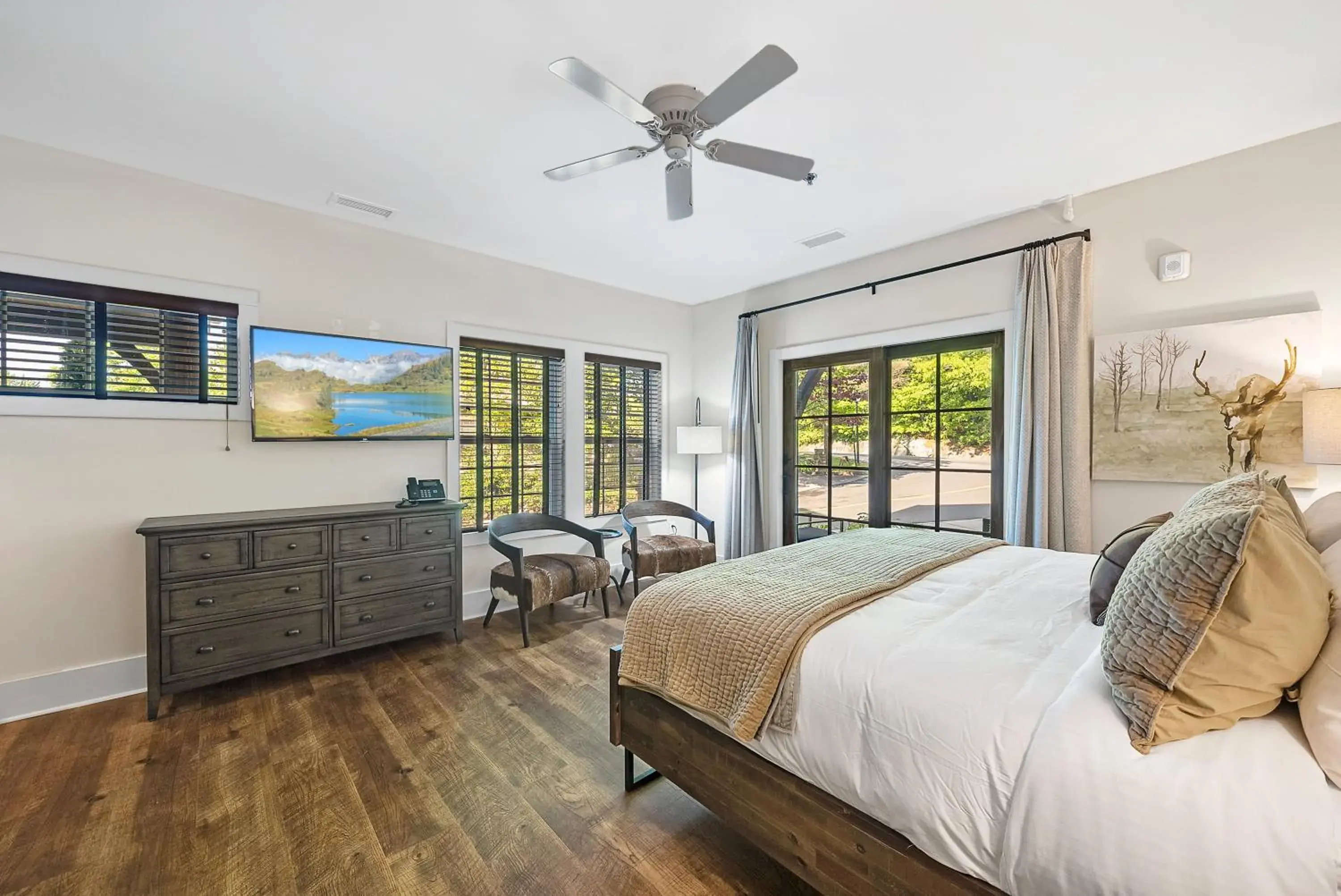 Bed in The Blowing Rock Manor Bed in The Blowing Rock Manor