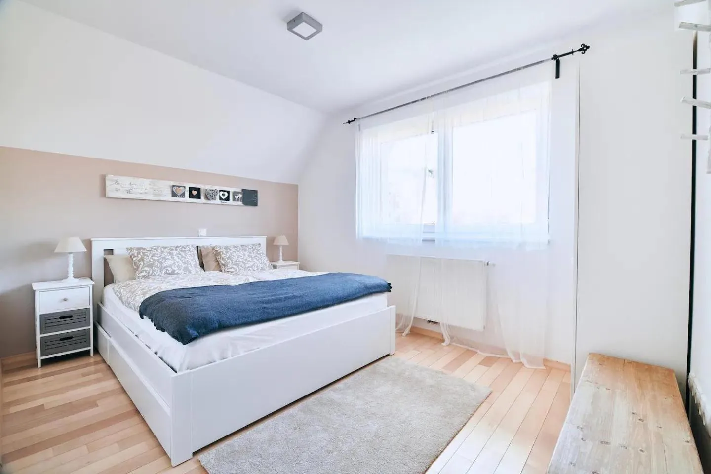 Bedroom, Bed in House Eden with Mountain Views