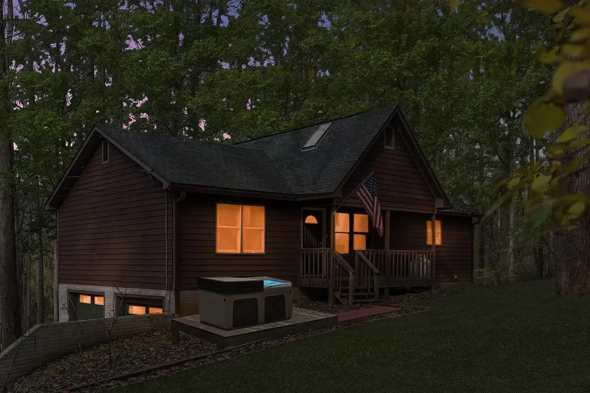 Property building in Hot Tub, Deck&Grill, Game Room, WiFi at Cute Cabin