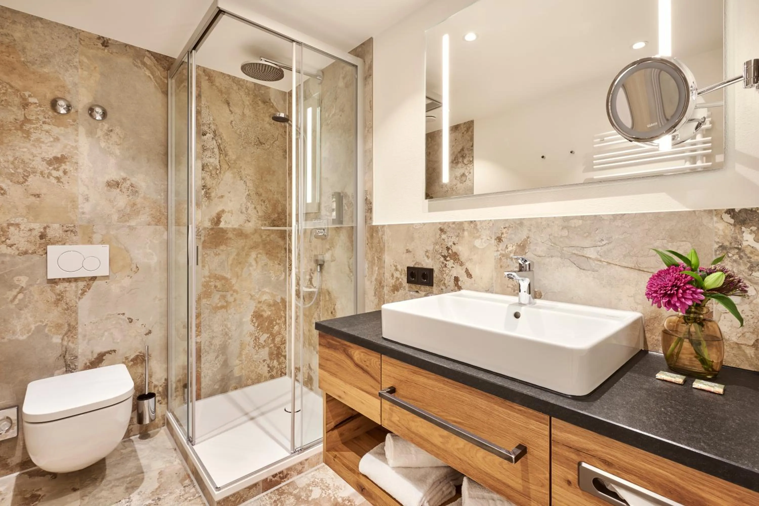 Hotel Auf der Gsteig GmbH