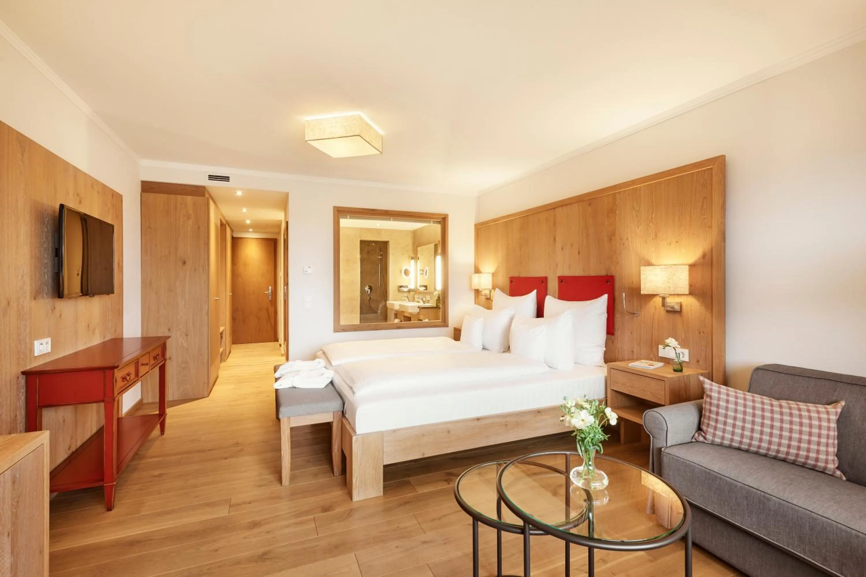 Bed in Hotel Auf der Gsteig GmbH