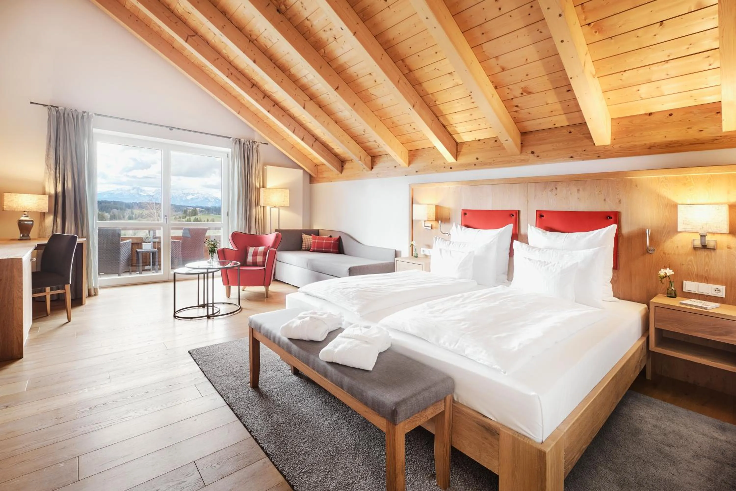 Bed in Hotel Auf der Gsteig GmbH