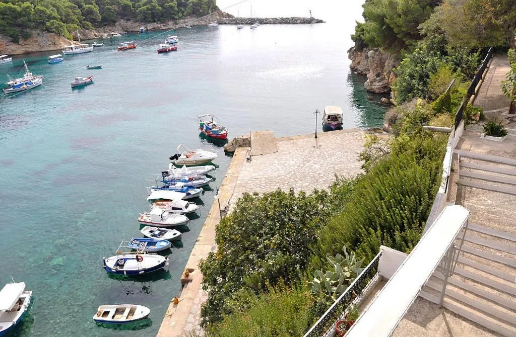Autumn in Pension Dimitris
