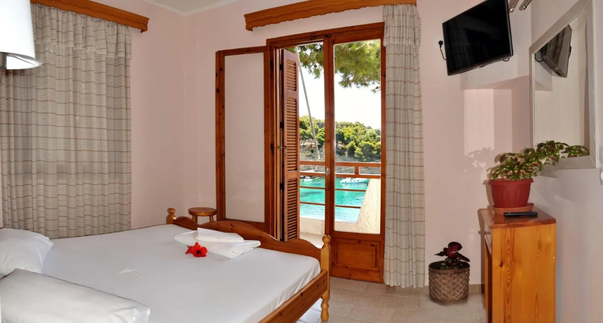 Bed in Pension Dimitris