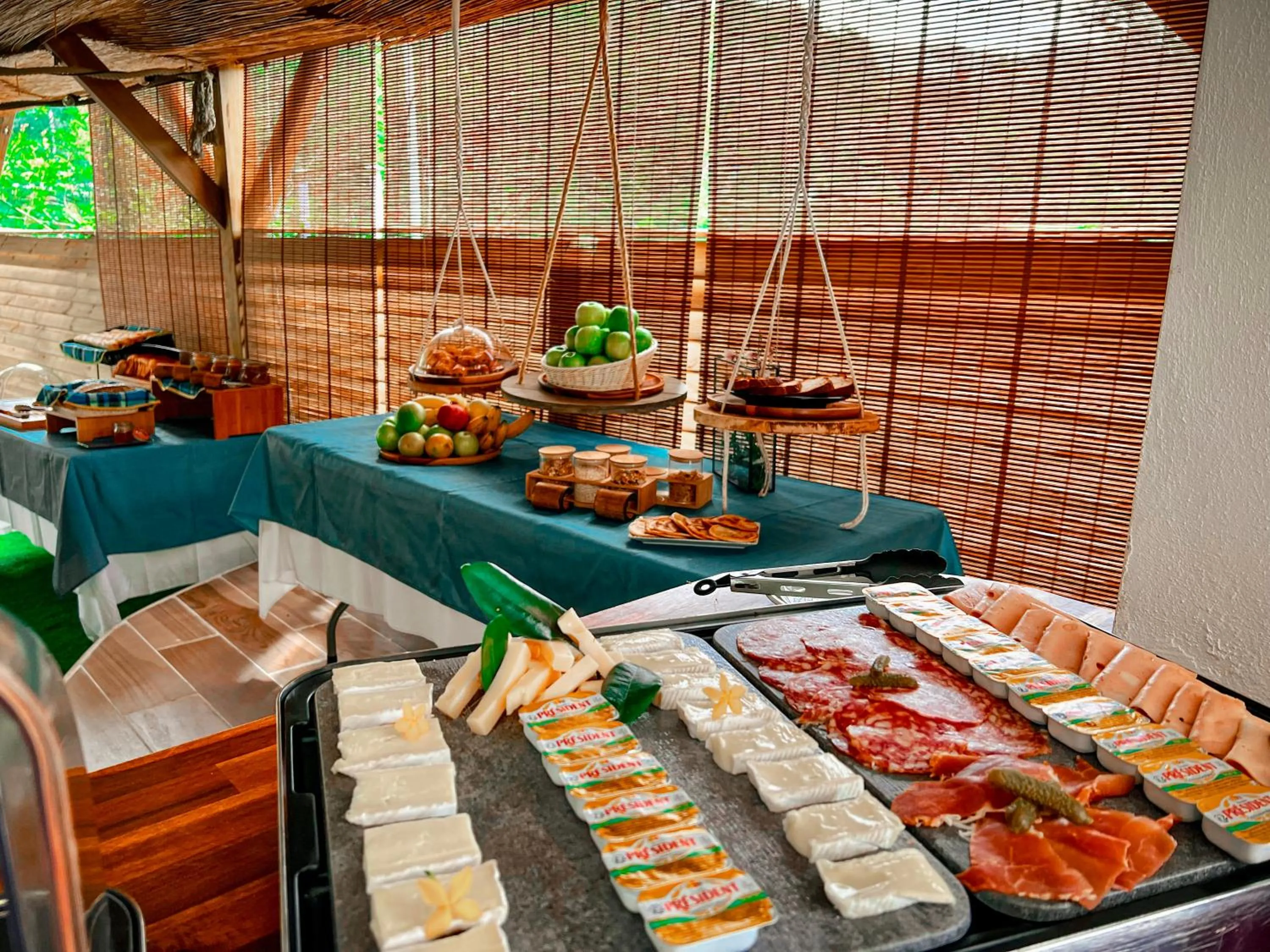 Food and drinks in Tropicana Suites